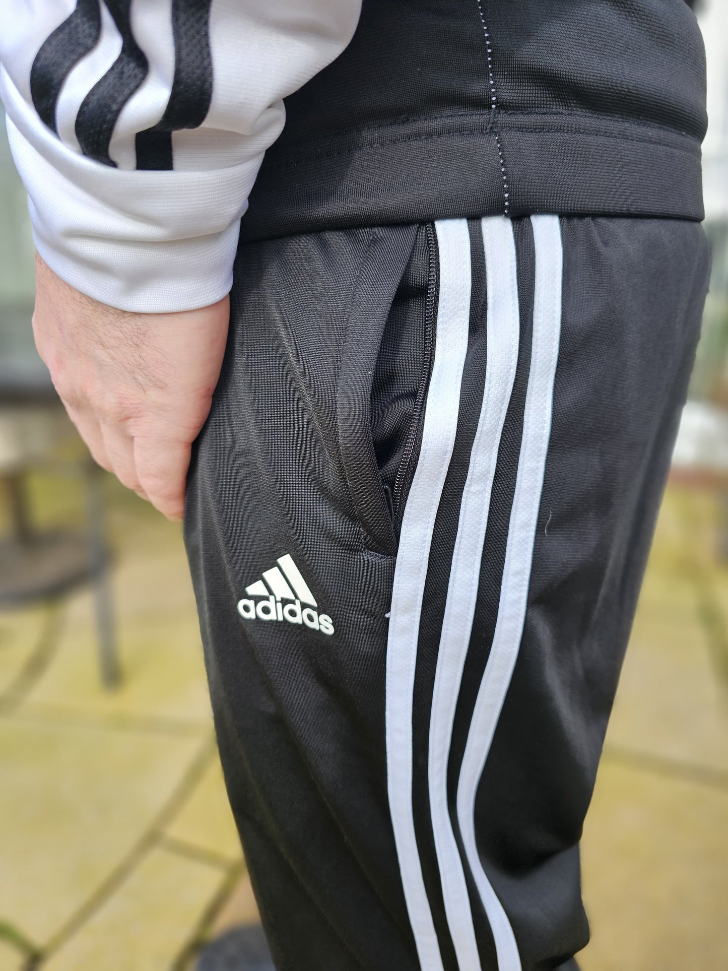 Adidas Full Tracksuit Top & Bottoms Black/White Activewear/Casual - L/Large