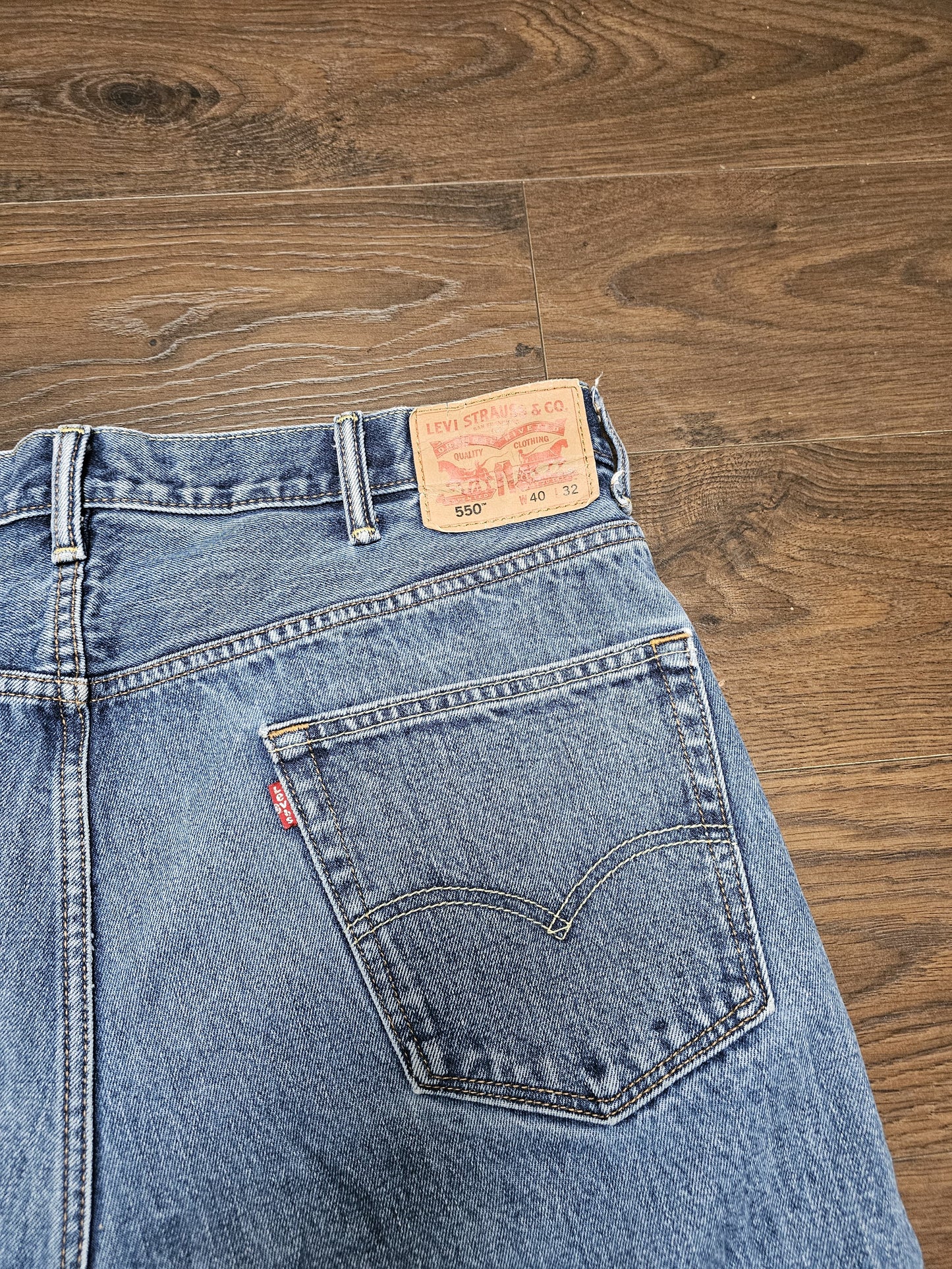 Levi's Mens Blue Jeans 550 Relaxed Fit W39/32L Denim
