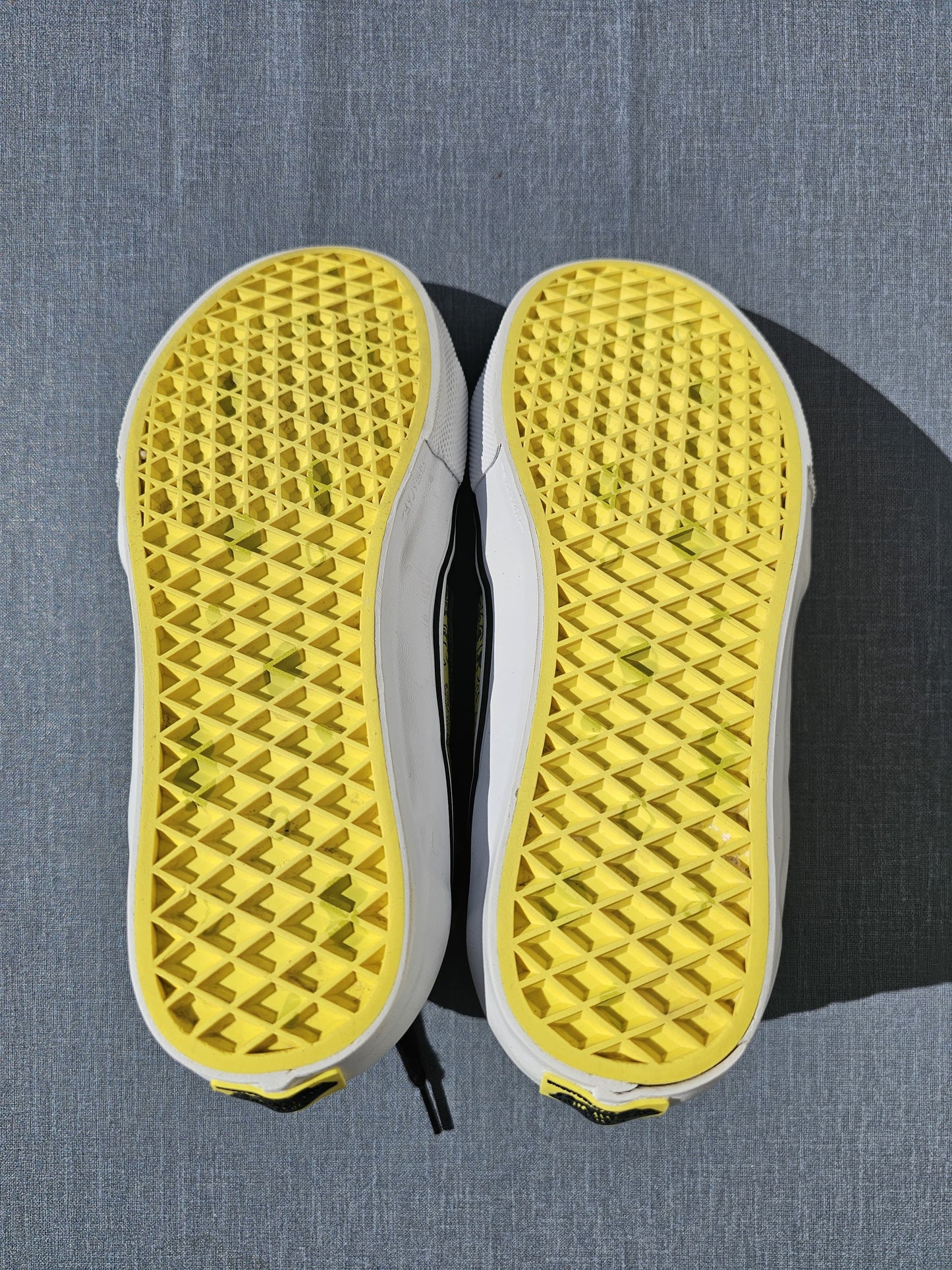 Awesome Vans X Sponge Bob Square Pants Gigliotti High Top Trainers Skate Shoes UK 6.5