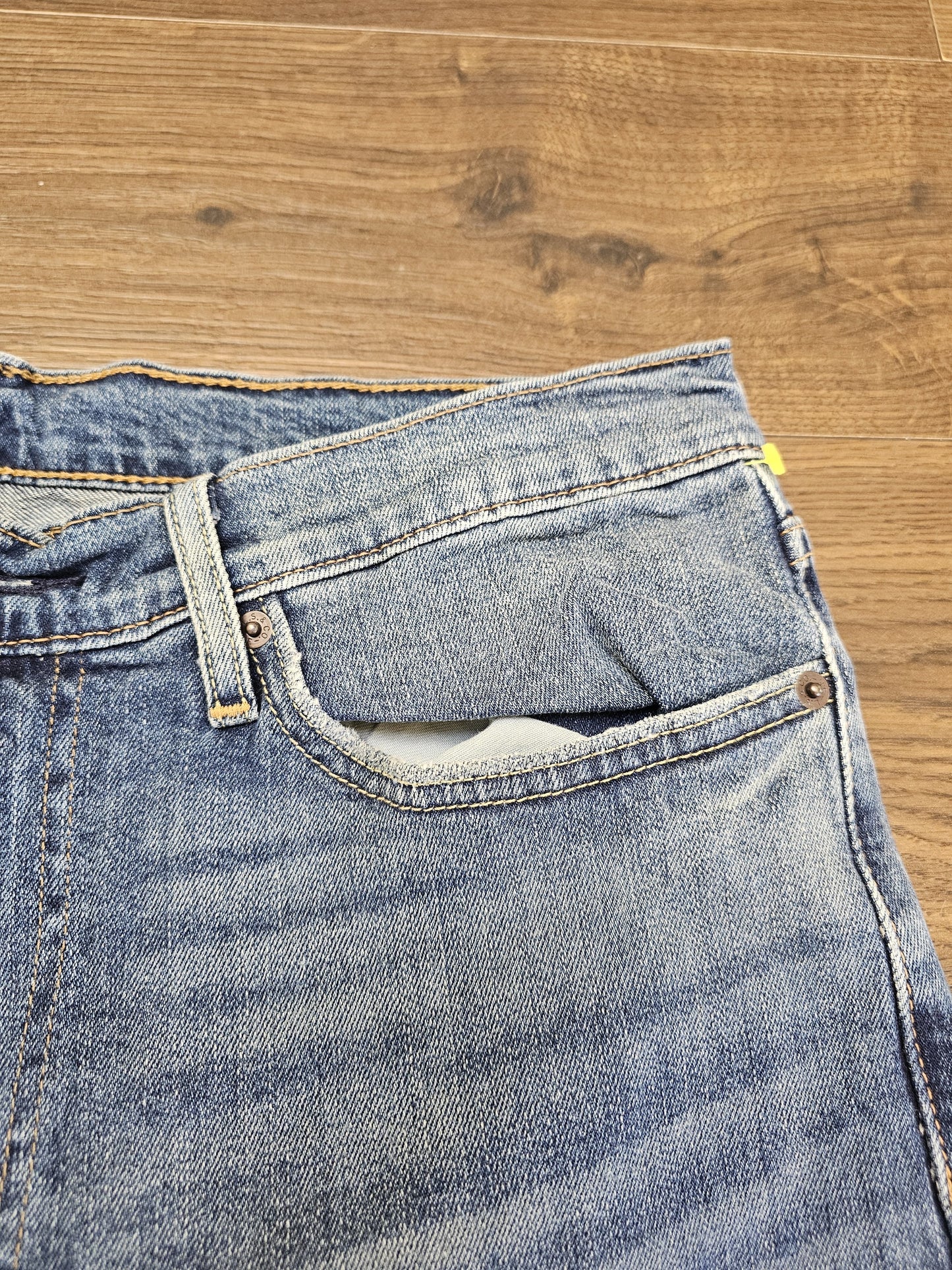 Levi's Mens Blue Jeans 513 Slim Straight Fit W34/28L Denim