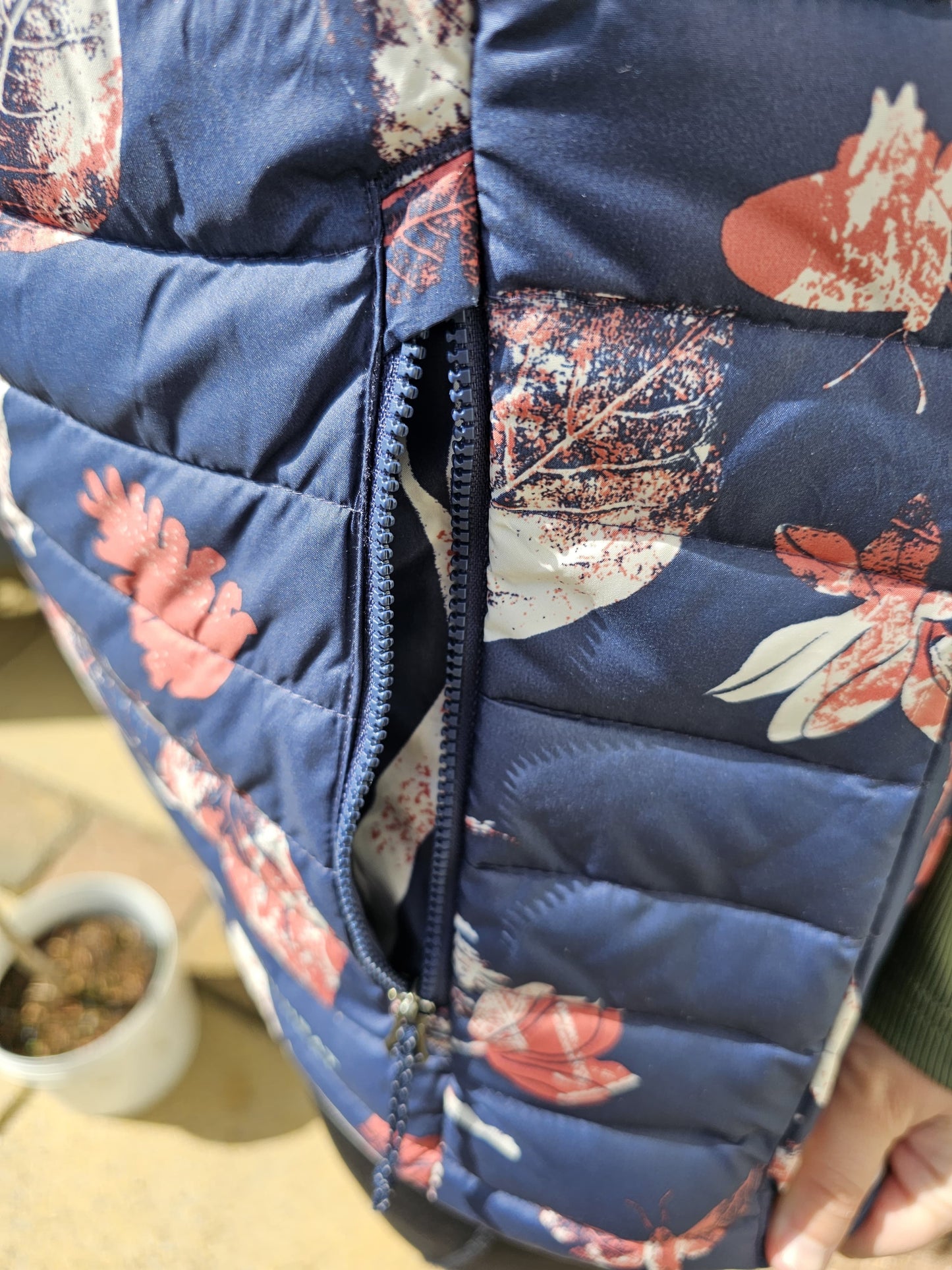 Columbia Floral White Out Puffer Omni Heat Full Zip Insulated Vest/Gillet/Body Warmer - M/Medium/10