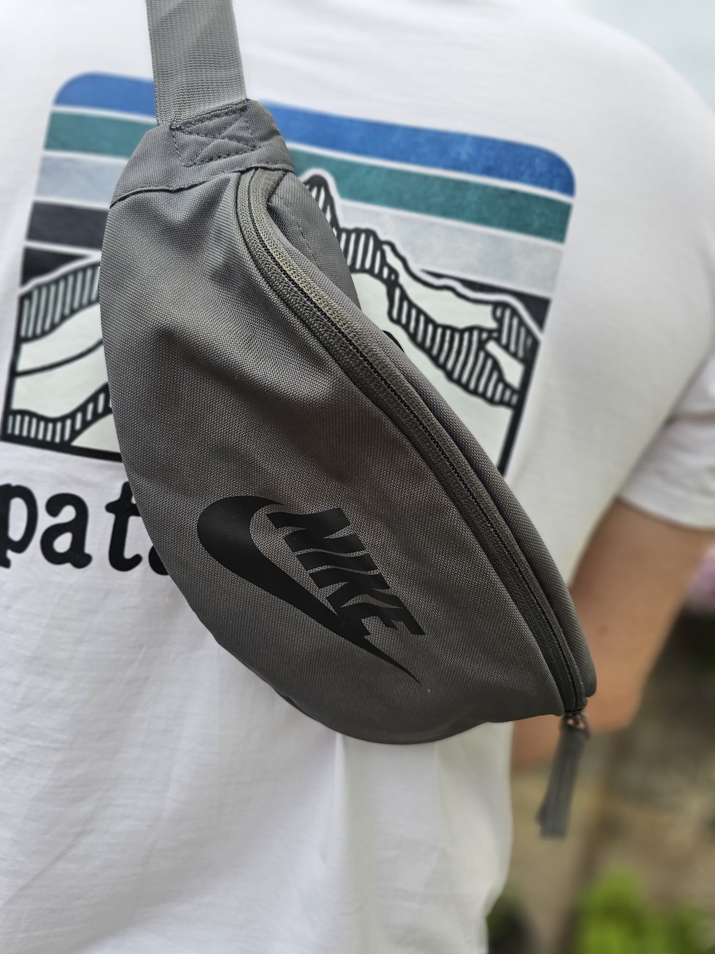 Nike Unisex Bum Bag/Cross Body/Shoulder Bag Fanny Pack Rave Festival Surf Travel Backpacking