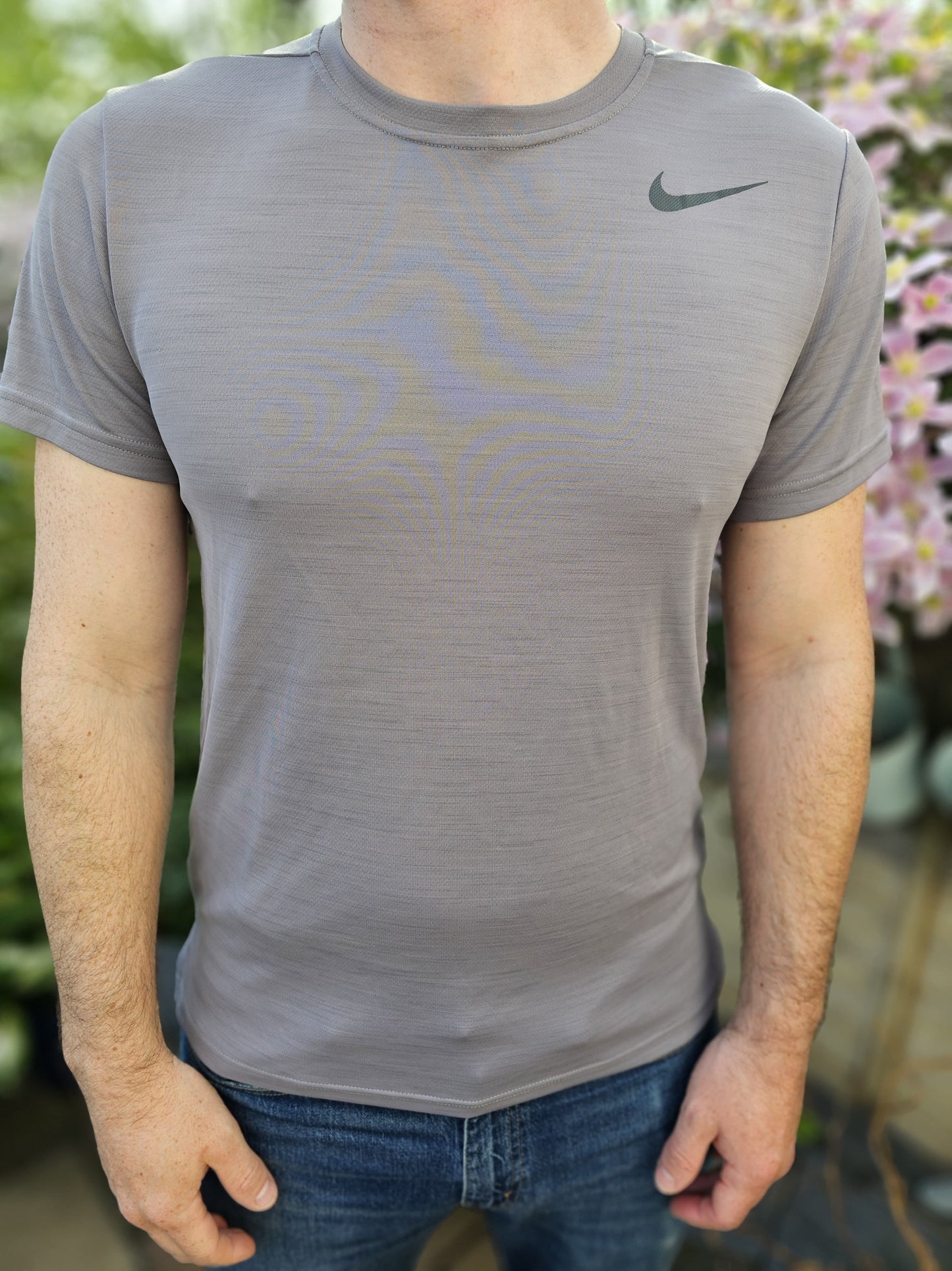 Mens Nike Active Wear Dri-Fit Short Sleeve T-Shirt - M/Medium