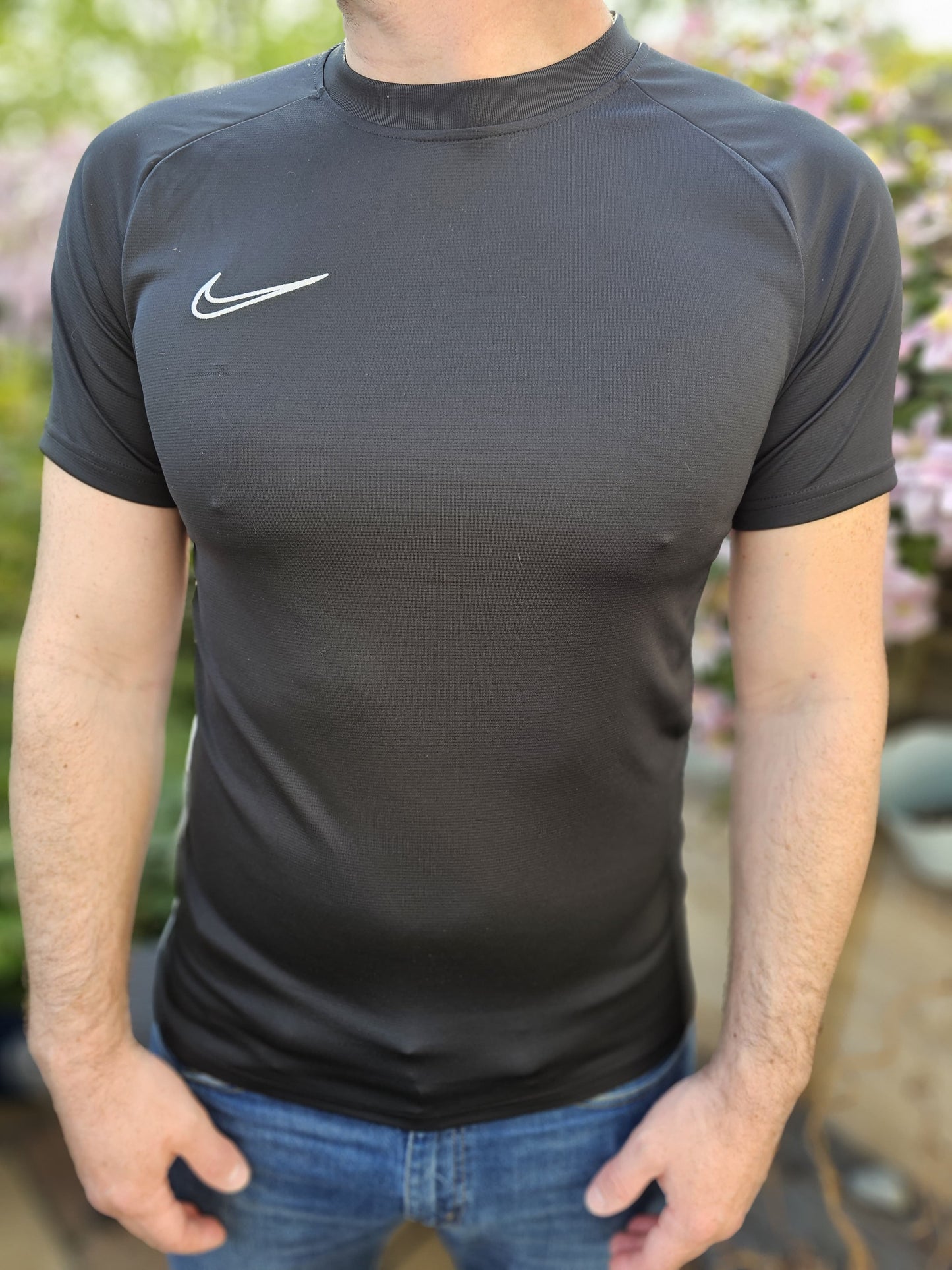 Mens Nike Active Wear Dri-Fit Short Sleeve T-Shirt - M/Medium