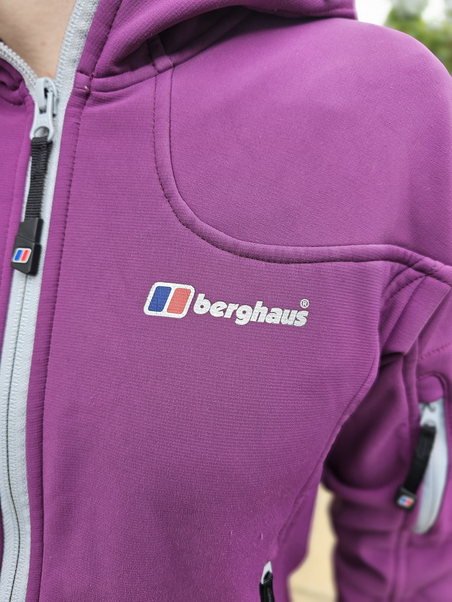 Womens Berghaus Extrem Soft Shell Windstopper Full Zip Hooded Jacket - UK 10