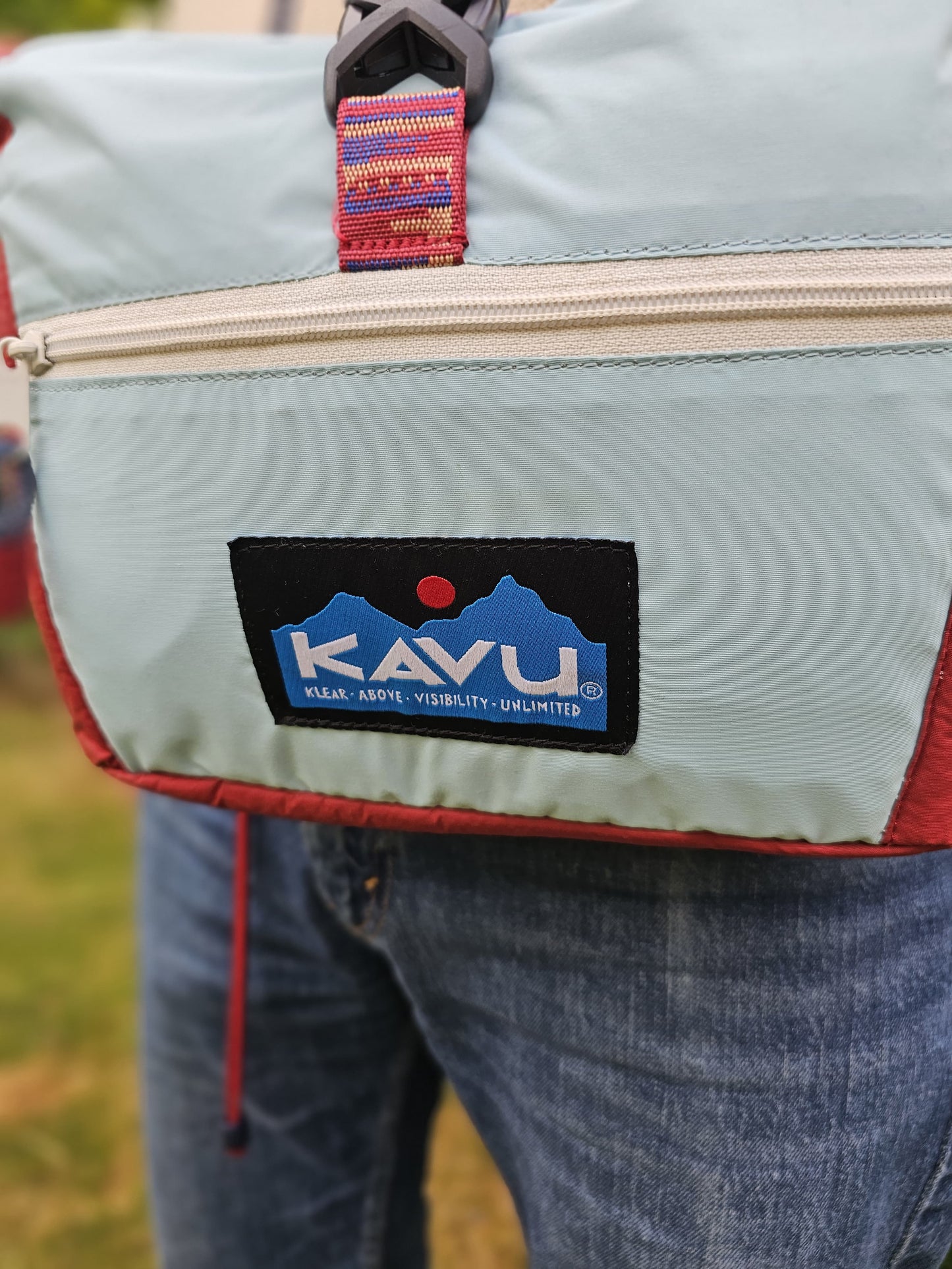 KAVU DayTrip Insulated Cross Body/Shoulder/Bum Bag/Handle Bar/Lunch bag