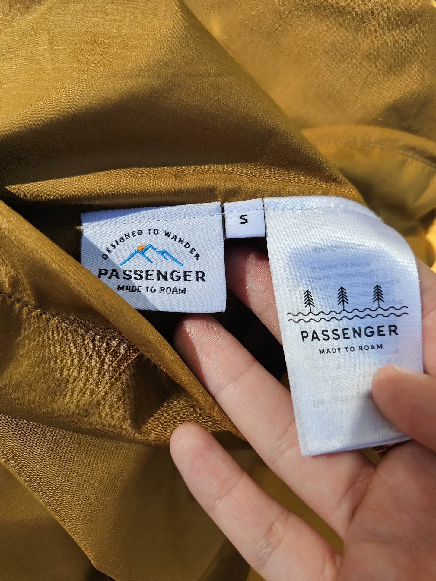 Passenger Reversible Fleece/Windbreaker Pullover Jumper/Jacket - S/Small M/L