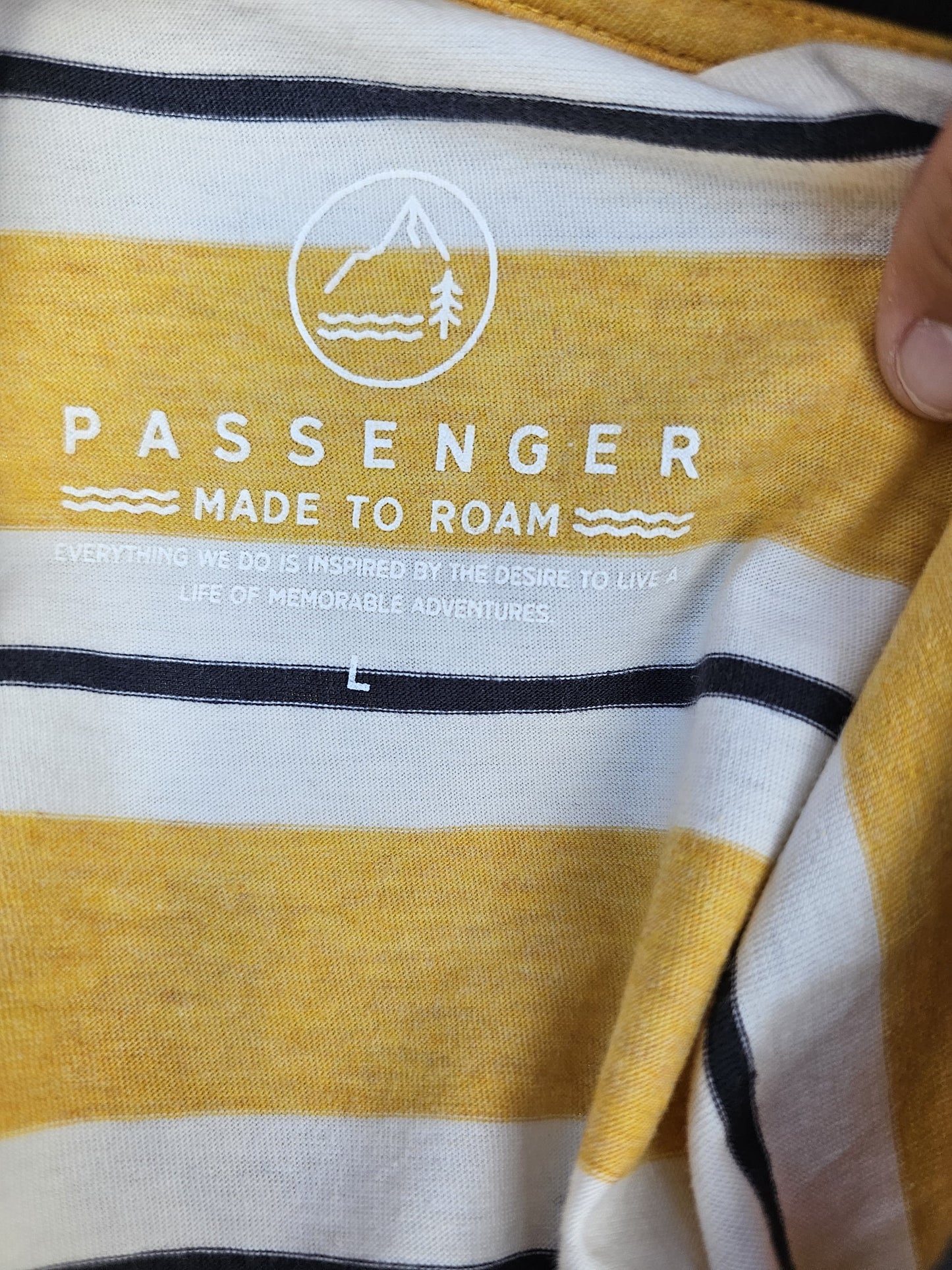 Passenger Mens Striped Short Sleeve T-Shirt - L/Large