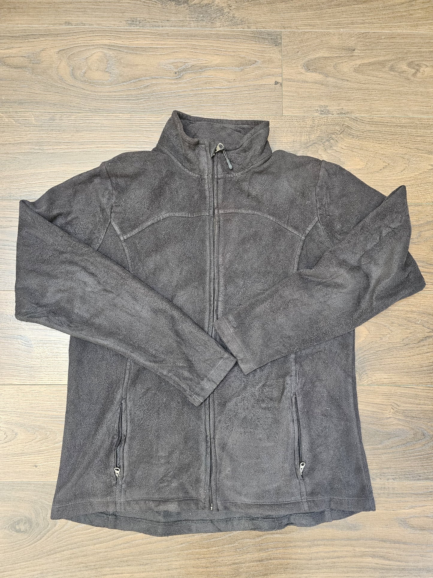 Re-Seller Bundle: 6 Designer Fleeces - Mixed M/Medium