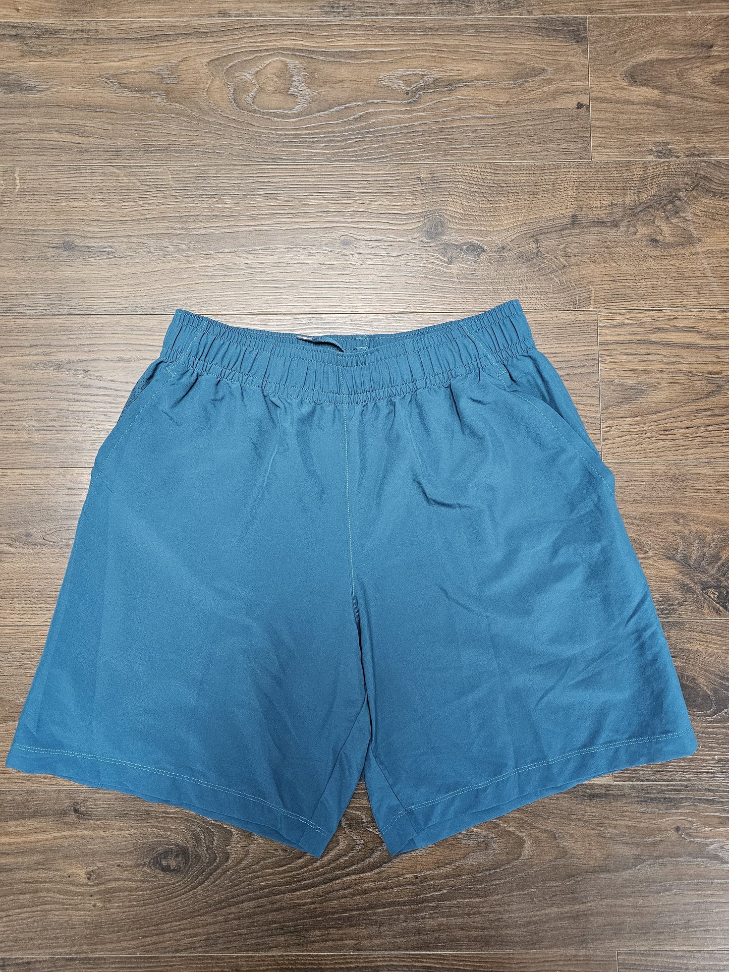 Mens Under Armour Aqua Green Shorts - M/Medium