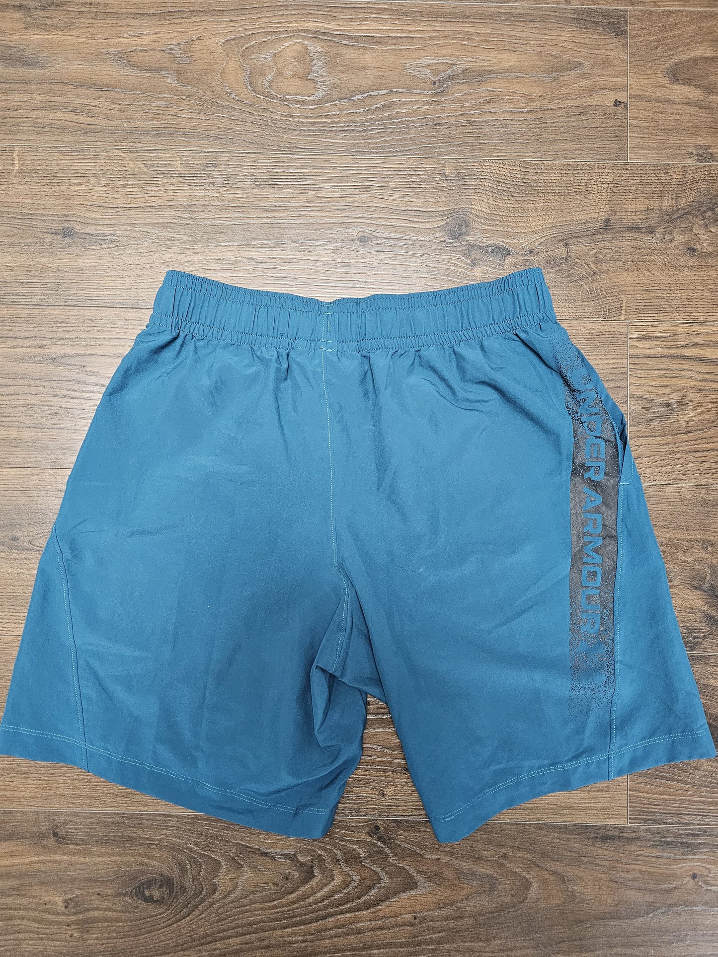 Mens Under Armour Aqua Green Shorts - M/Medium