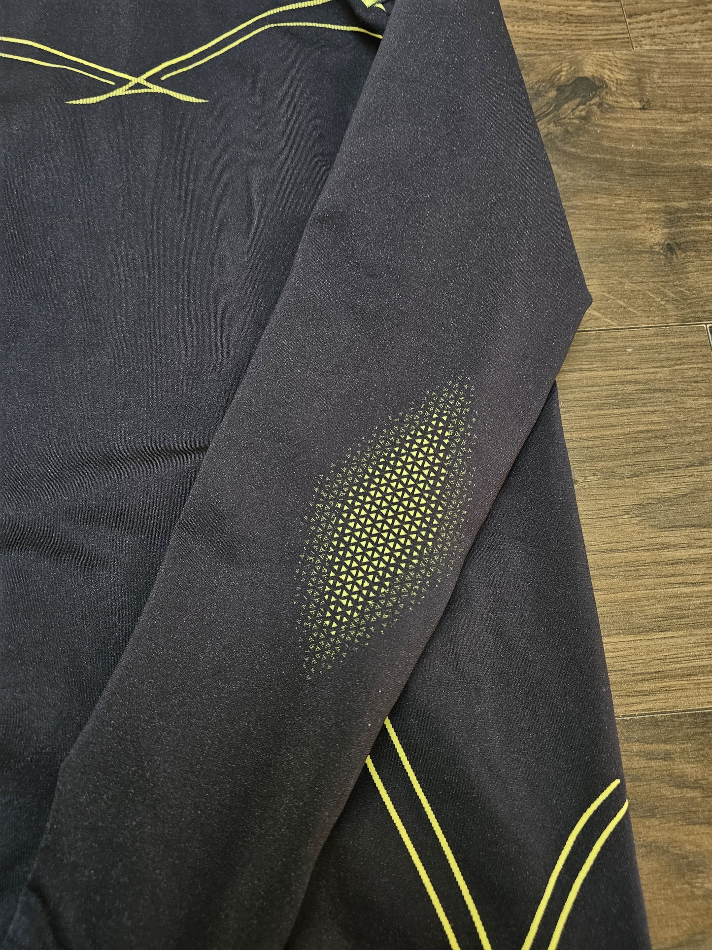 Gymshark Black/Yellow Long Sleeve 1/4 Zip Training/Gym/Casual Top - XS/Extra Small