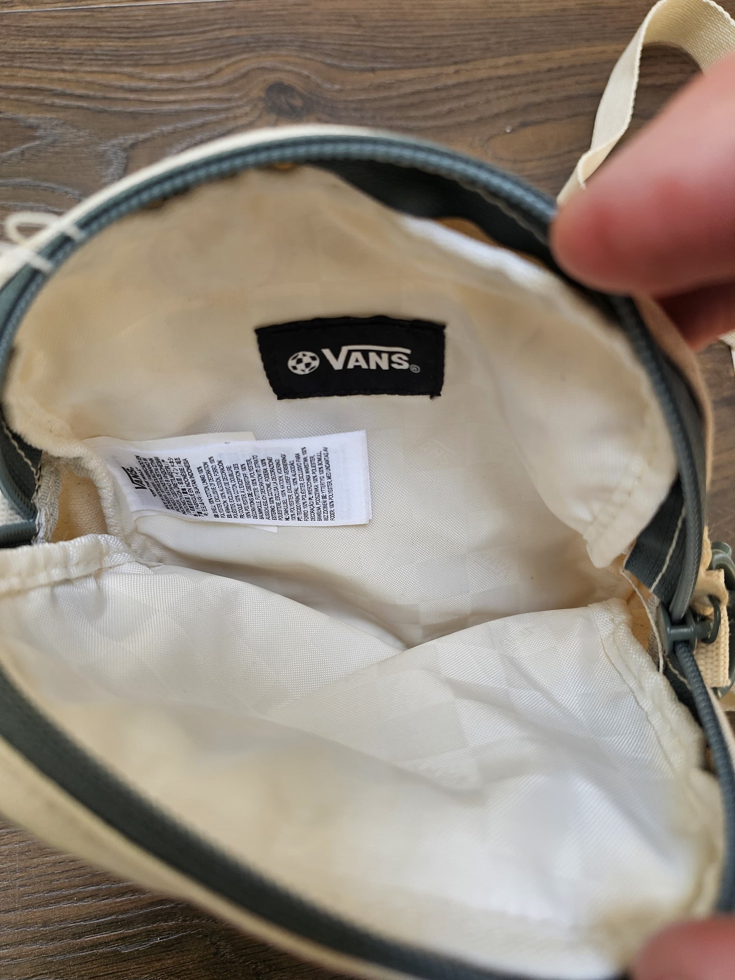 Vans Off The Wall 'In our hands' Cross Body Peace World Floral - Small