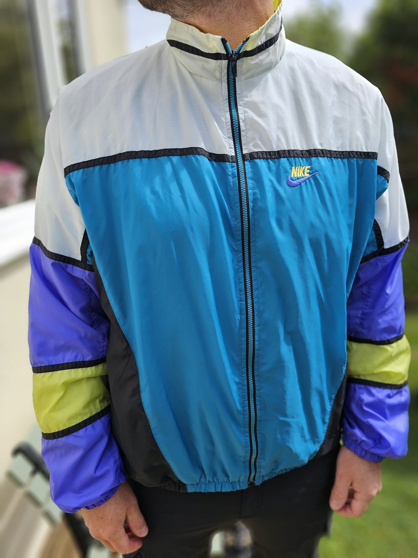 Awesome Unisex Vintage Nike Track/Windbreaker Style Full Zip Jacket - XL/Extra Large