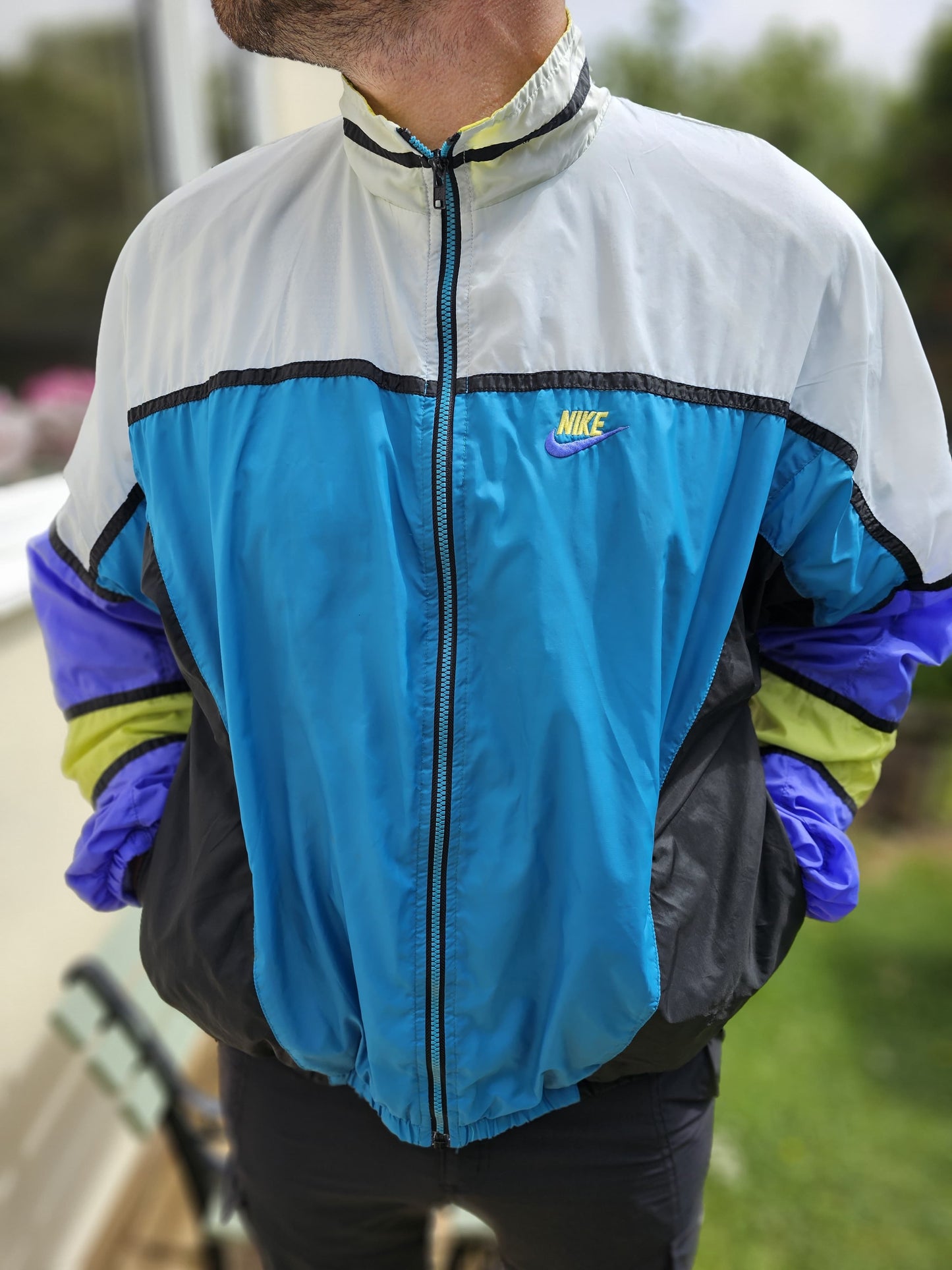 Awesome Unisex Vintage Nike Track/Windbreaker Style Full Zip Jacket - XL/Extra Large