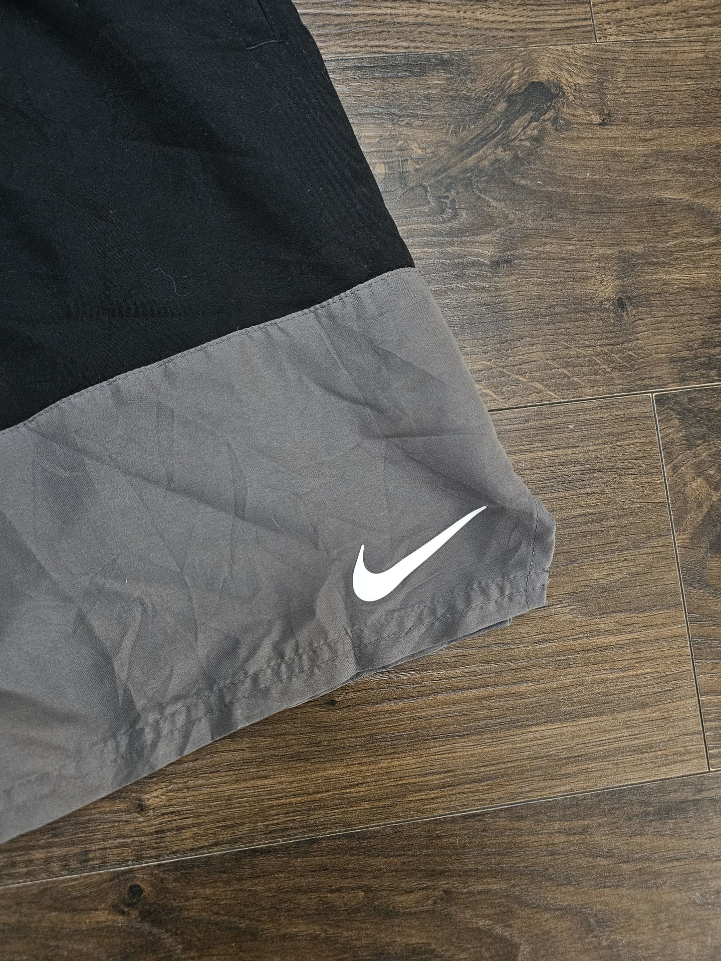 Nike Activewear/Casual/Swim Black/Grey Shorts -S/Small