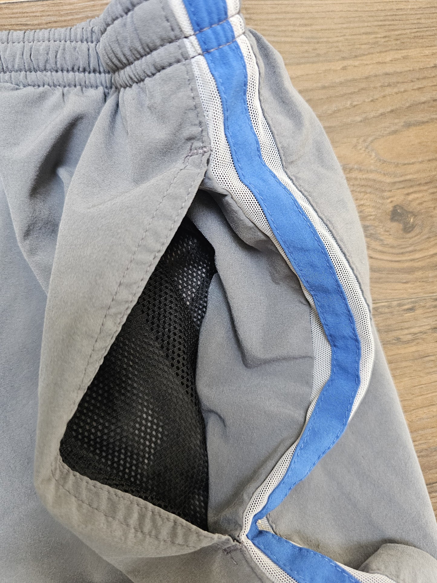 Nike Activewear/Casual/Swim Blue/Grey Shorts -L/Large