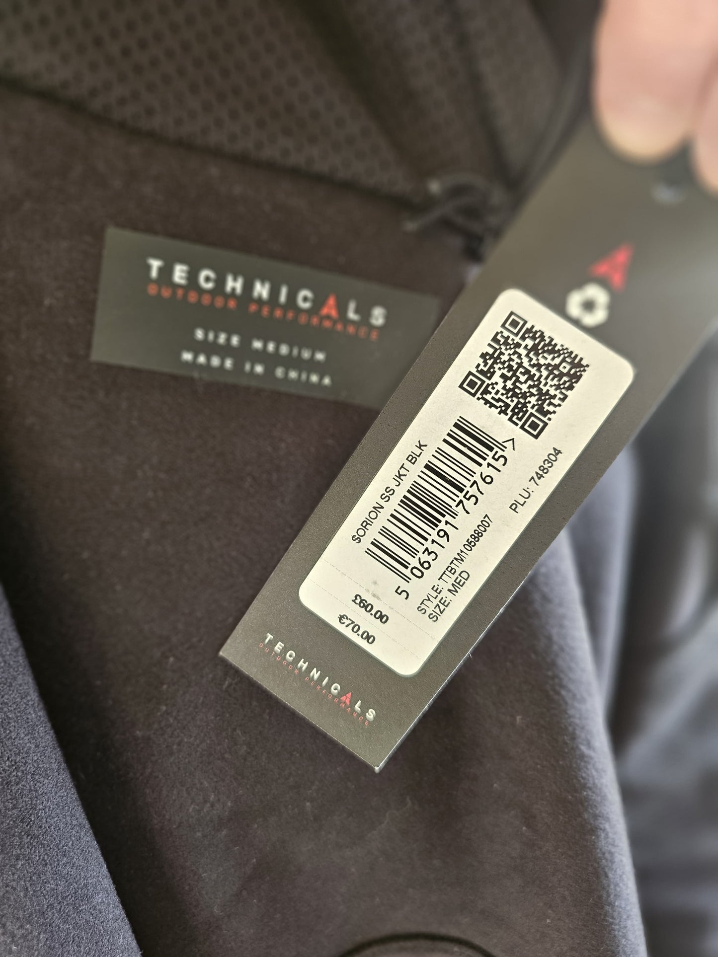 Brand New Technicals Black Soft Shell Hooded Casual/Hike/Streetwear Full Zip Jacket - M/Medium