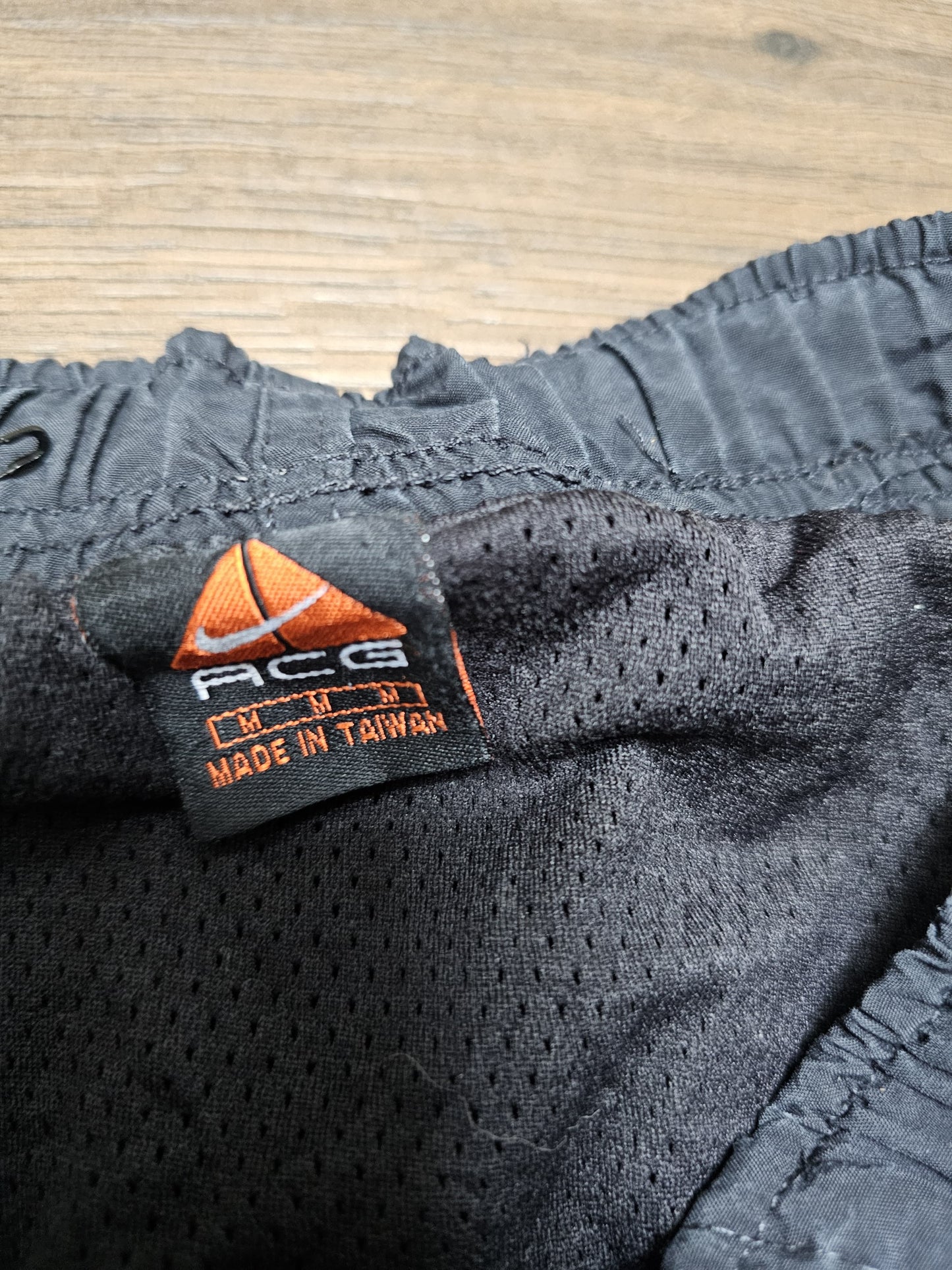 Vintage Y2K NIKE ACG Activewear/Casual/Swim Black Shorts - M/Medium