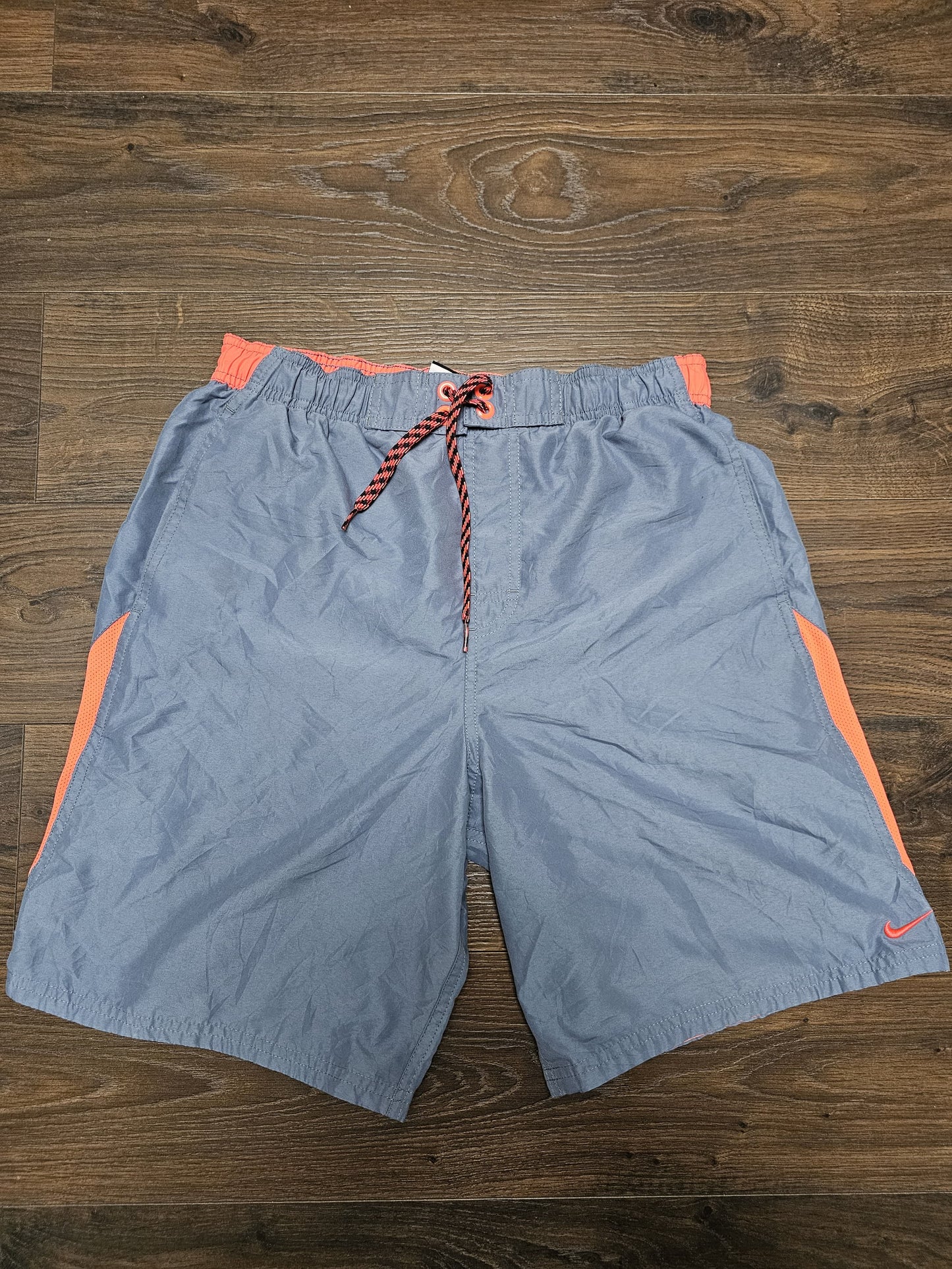 Nike Activewear/Casual/Swim Grey Shorts - S/Small