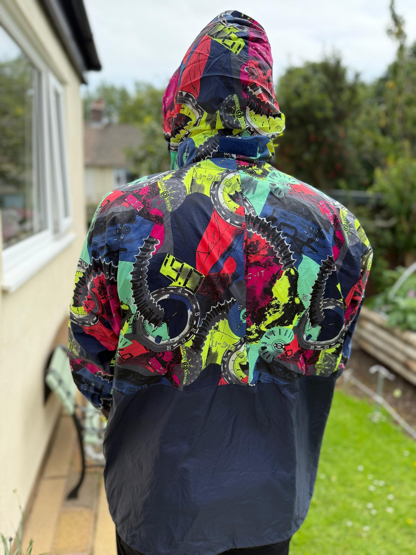 Awesome Vintage Retro Packable Full Zip Windbreaker Time Watch Clock Jacket - L/Large