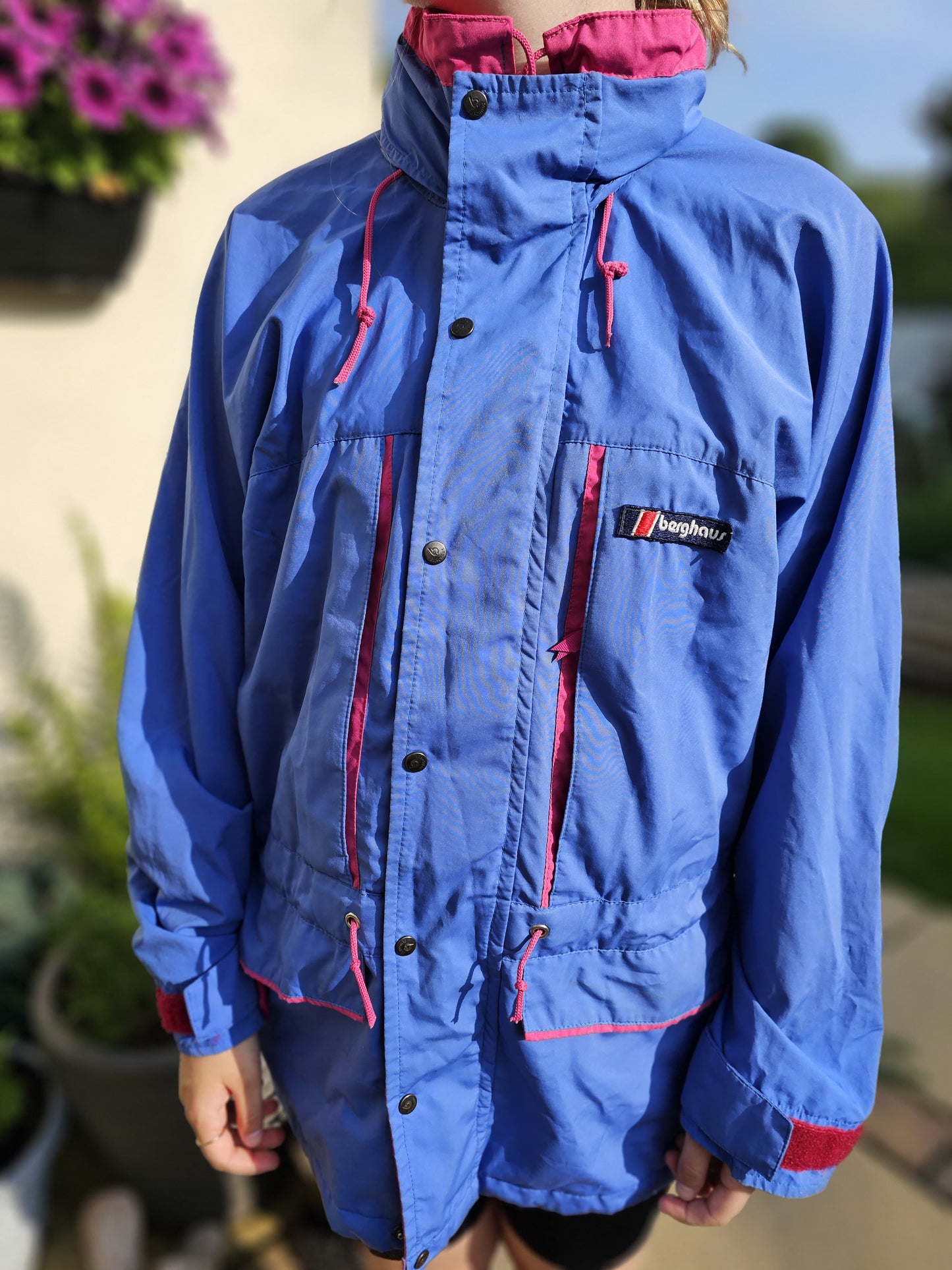 Vintage Berghaus Gemini LTS Blue/Pink Full Zip Windbreaker 90s Coat/Jacket - Size 36