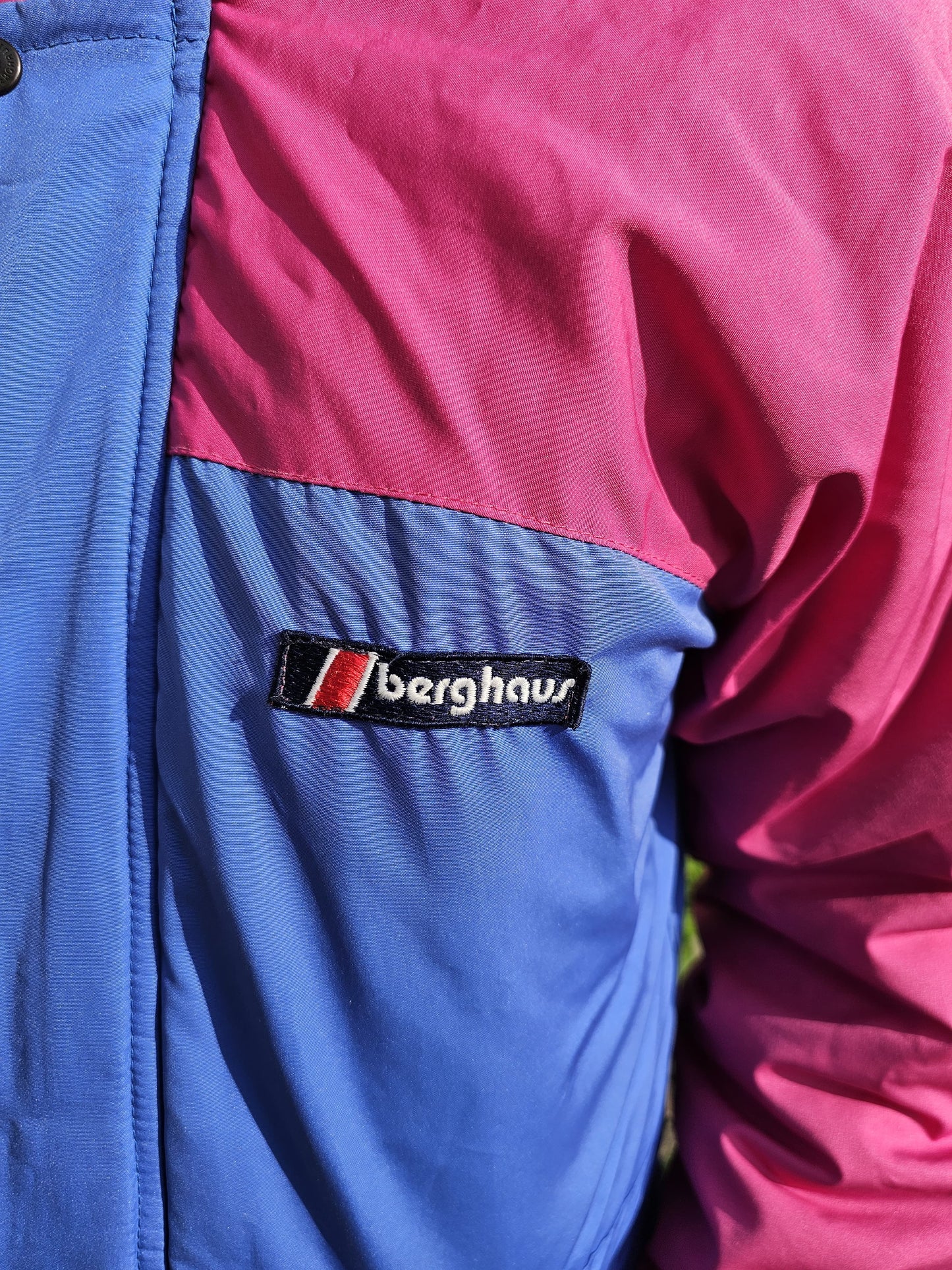 Vintage Berghaus Neidhart Gemini LTS Blue/Pink Full Zip Windbreaker 90s Coat/Jacket - Size 36