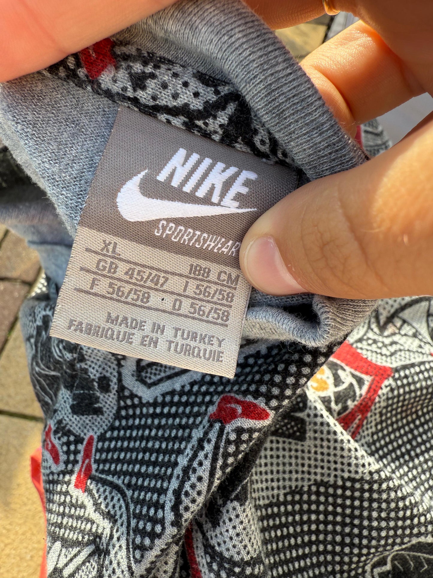 Rare Vintage Y2K Silver Tag Nike Full Print Short Sleeve T-Shirt Top - XL/Extra Large