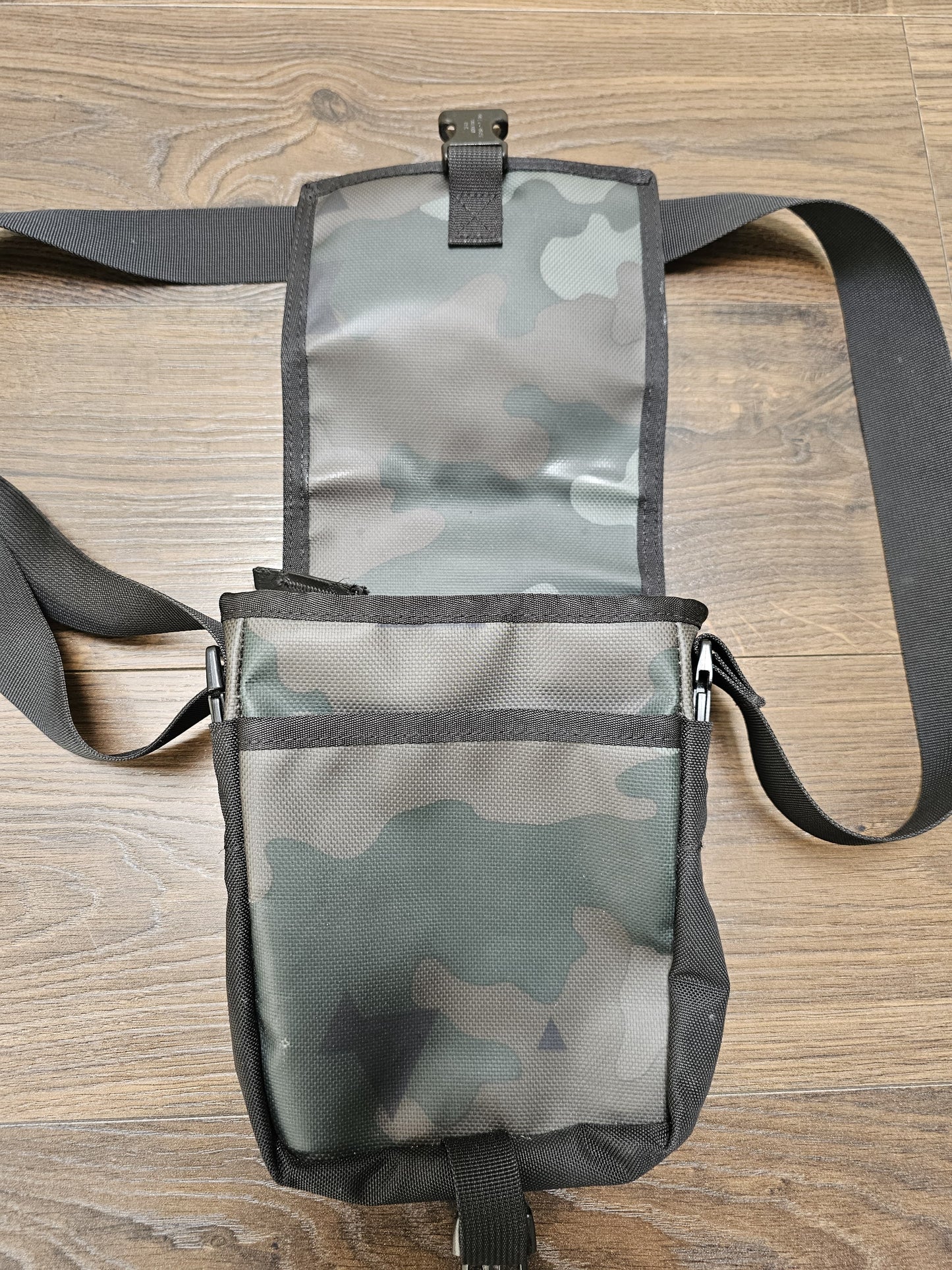 The North Face Bardu Utility Man Bag/Shoulder Bag/Cross Body/Chest Pack/Belt Bag/Festival/Holiday