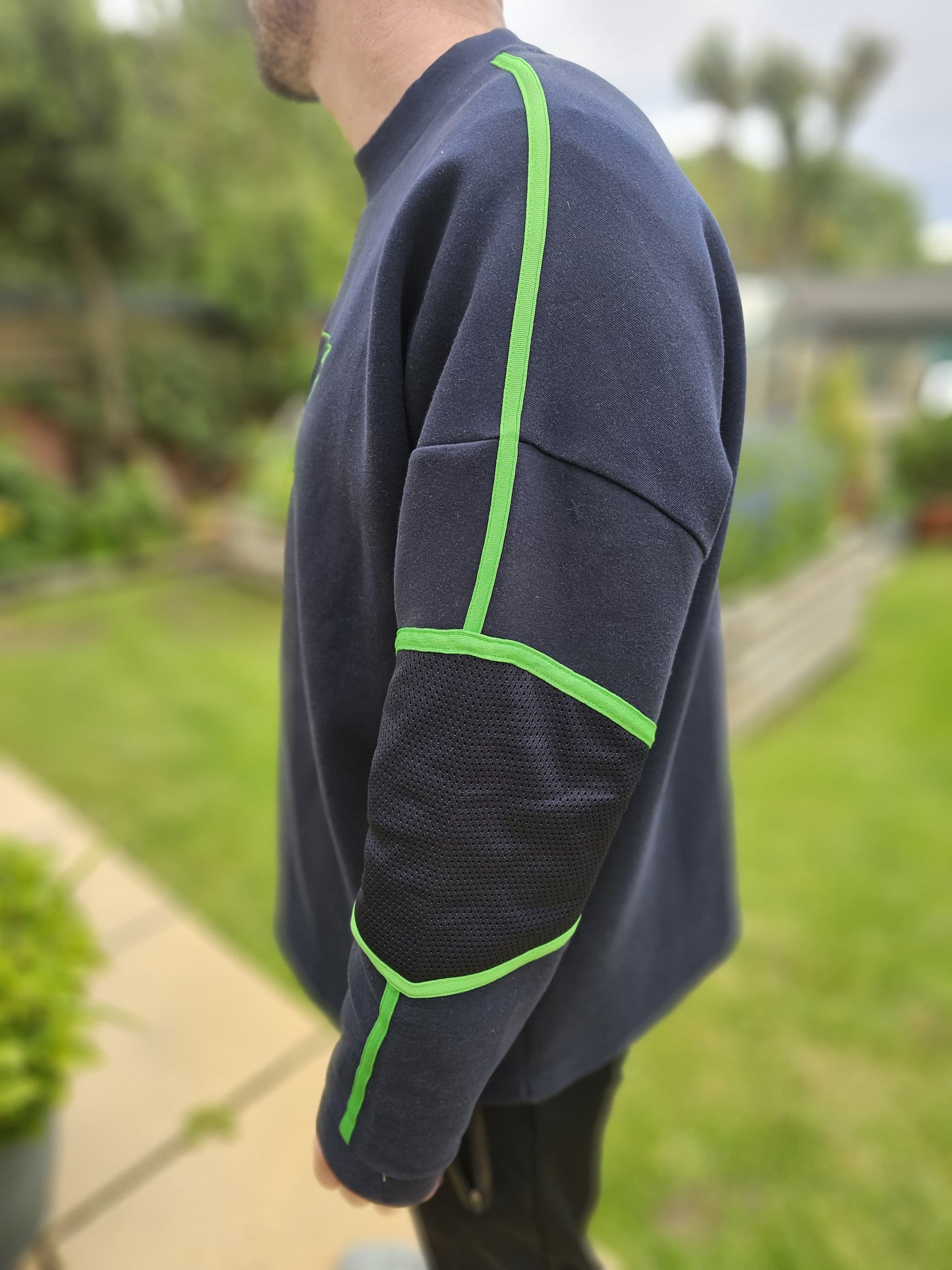Armani Exchange Oversize Pullover Sweatshirt/Jumper Navy/Green - XL/Extra Large