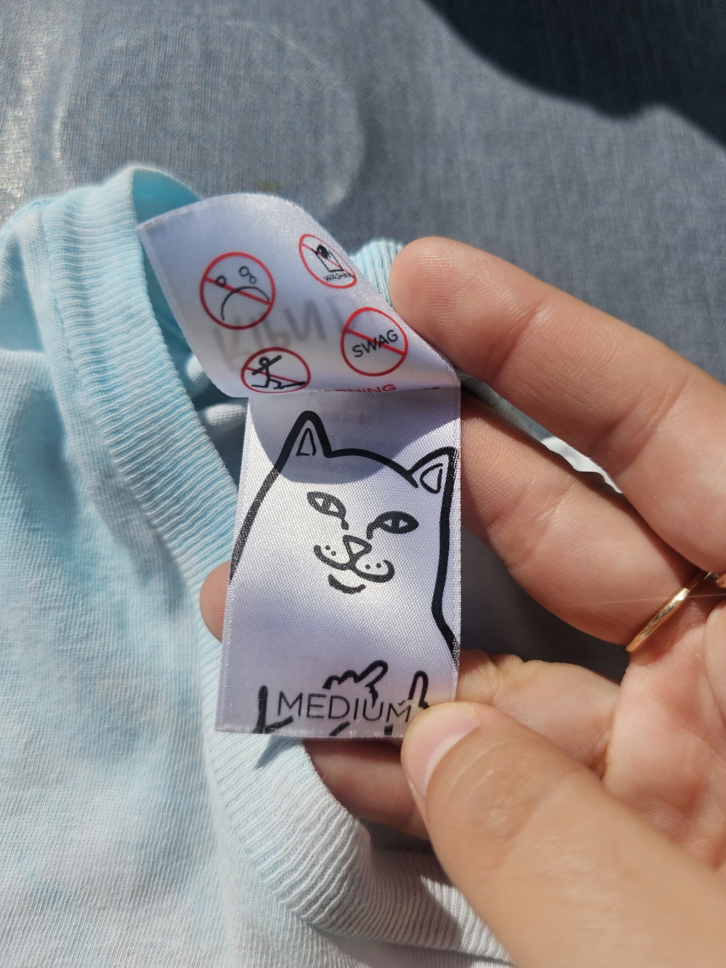 Ripndip Unisex Short Sleeve 'Lying Cat' Big Print Short Sleeve T-Shirt - M/Medium