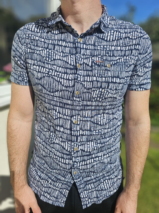 Piping Hot Mens Short Sleeve Surf Shirt - M/Medium