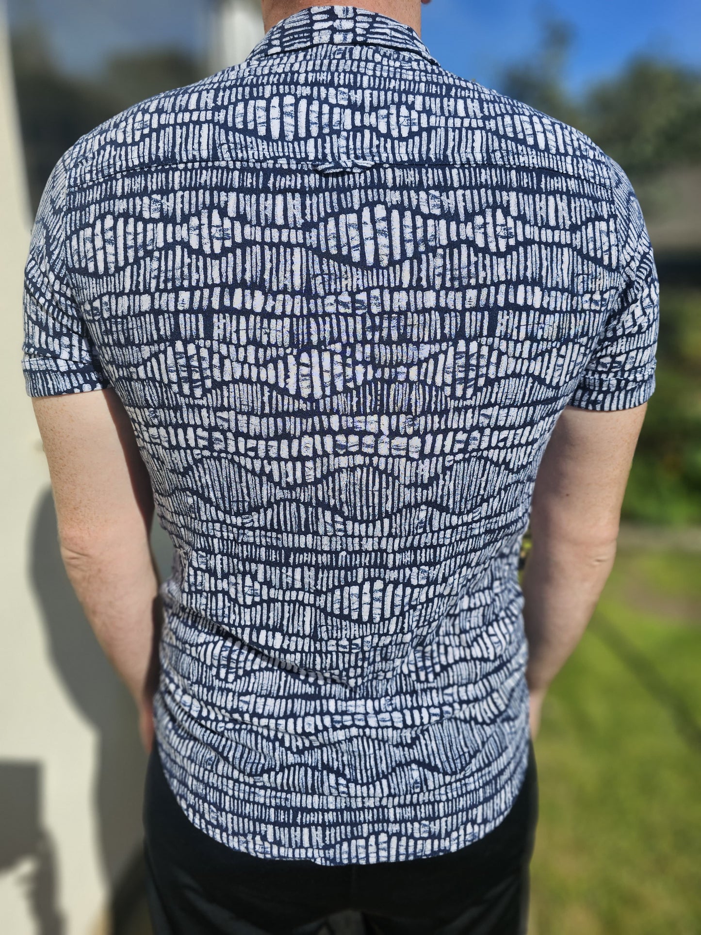 Piping Hot Mens Short Sleeve Surf Shirt - M/Medium