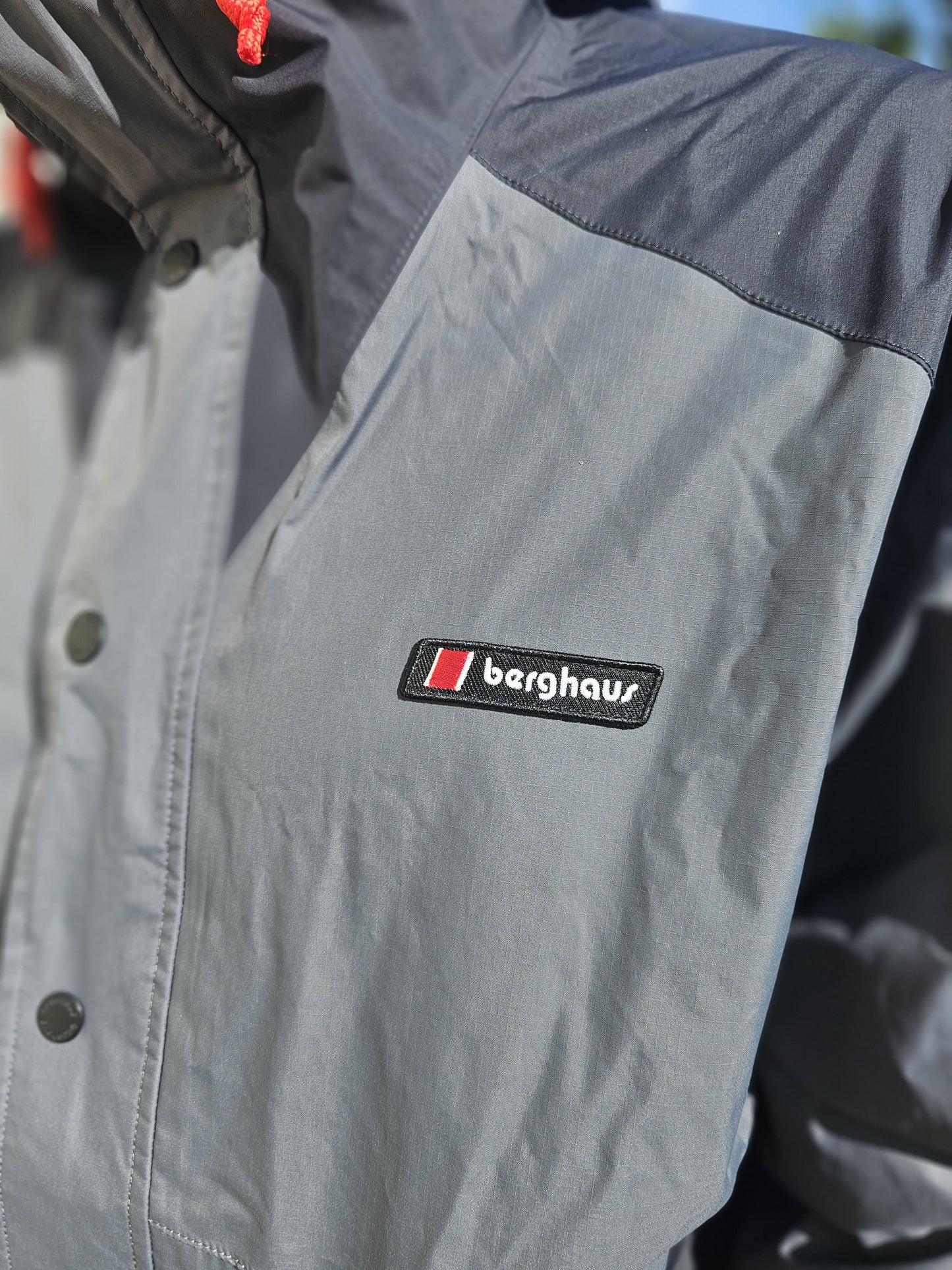 Bergahus Black/Grey Unisex Mayeurvate Waterproof Outdoor Jacket - M/Medium