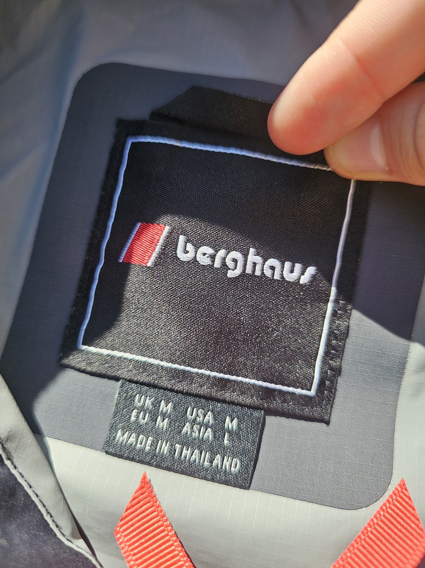 Bergahus Black/Grey Unisex Mayeurvate Waterproof Outdoor Jacket - M/Medium