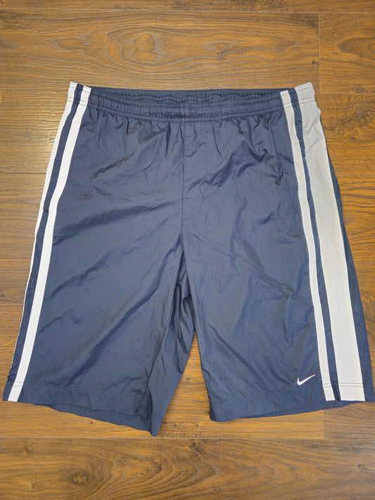 Nike Vintage Navy/White Mesh Lined Shorts - M/Medium