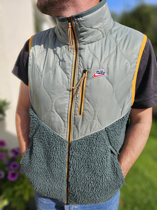 Nike Heritage Sherpa Fleece Body Warmer/Gillet/Sleeveless Full Zip Jacket - L/Large