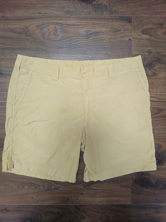 Columbia Beige Casual Walking/Activewear Shorts - W40/L8