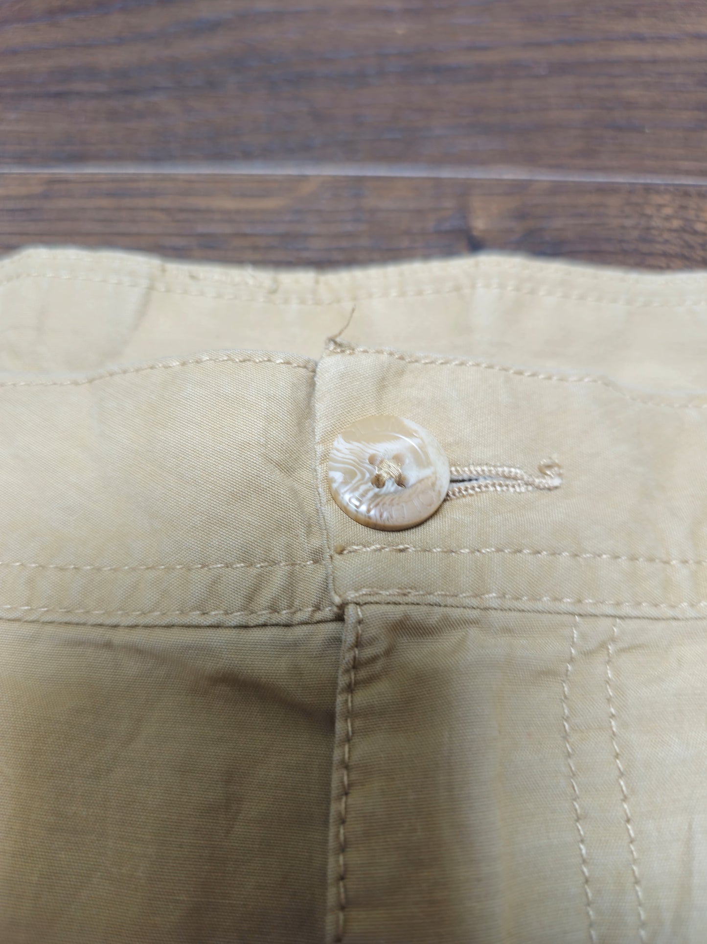 Columbia Beige Casual Walking/Activewear Shorts - W40/L8