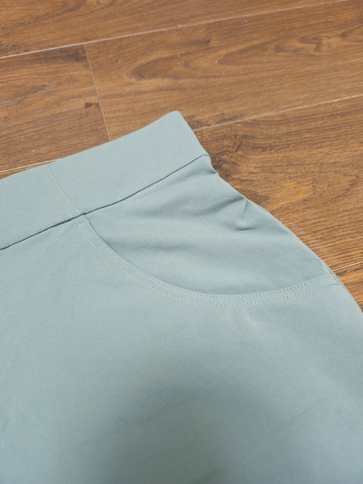 Columbia Womens Teal Omni-Shield Activewear Sports/Hiking/Gym Shorts - 2XL Tall Fit - W44/L6