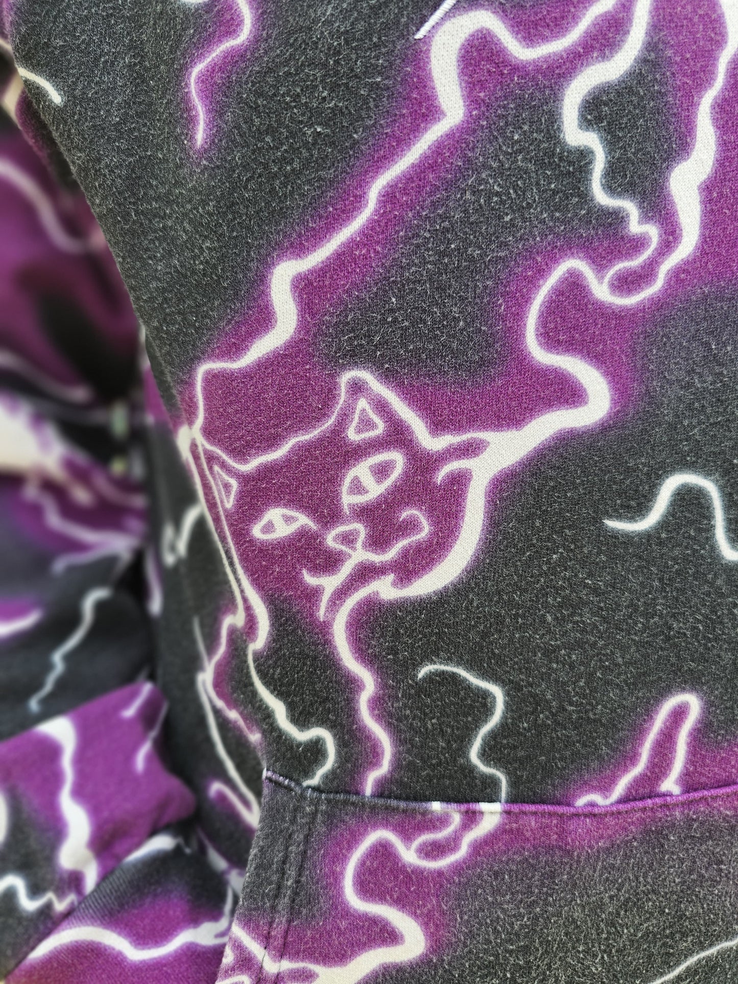 Awesome RipnDip Lightning Pullover Purple/Black Hoodie - M/Medium