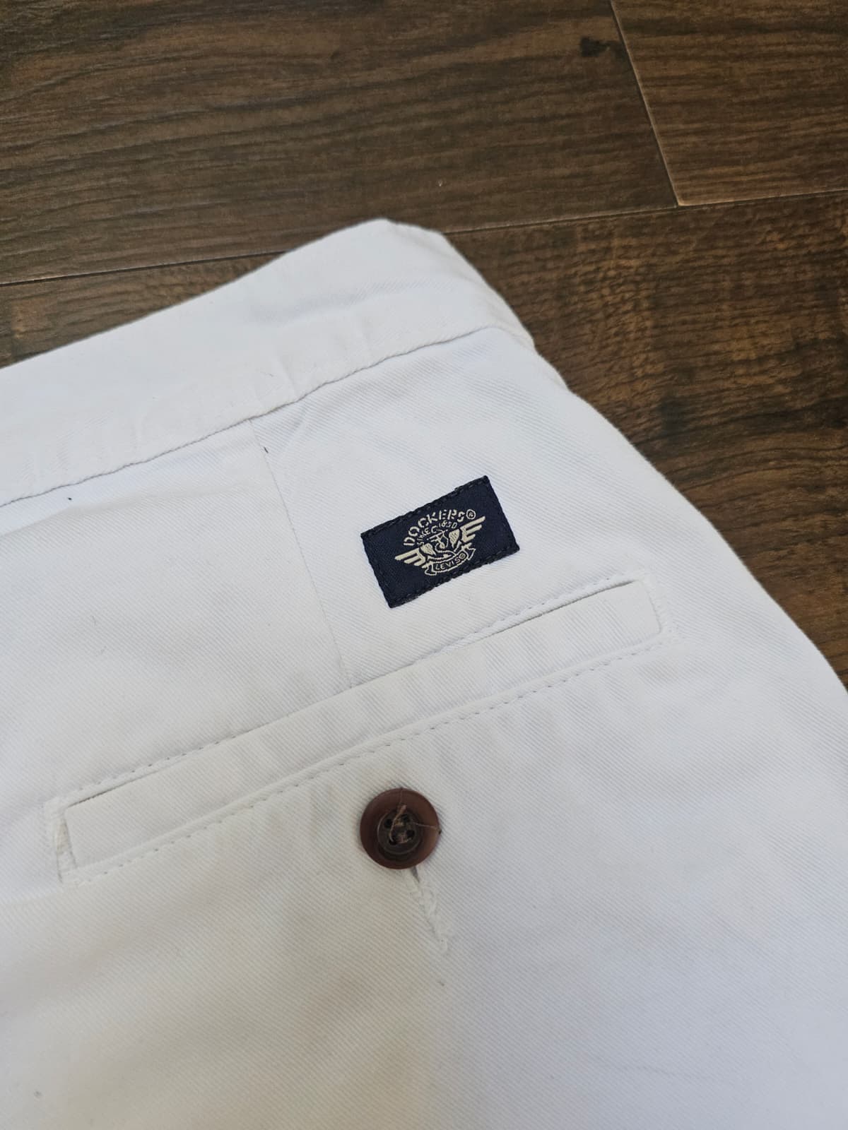 Men’s White Dockers Chino Shorts - W37/L7