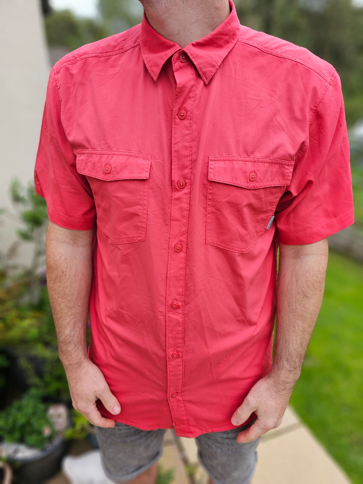Columbia Omni-Shade Technical Short Sleeve Collared Button Up Shirt - L/Large