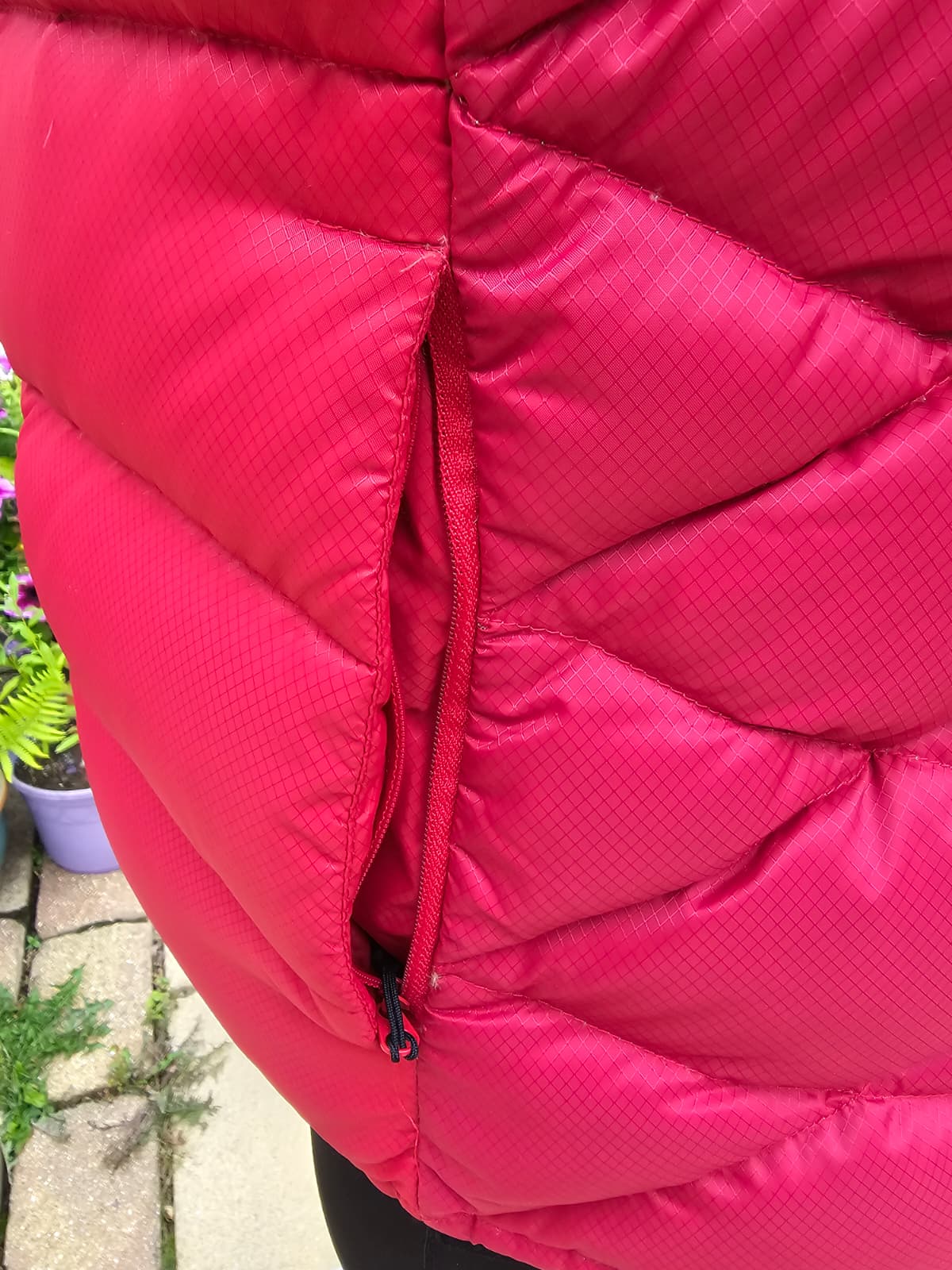 Mountain Equipment Down Full Zip Puffer Gilet/Bodywarmer - UK 12