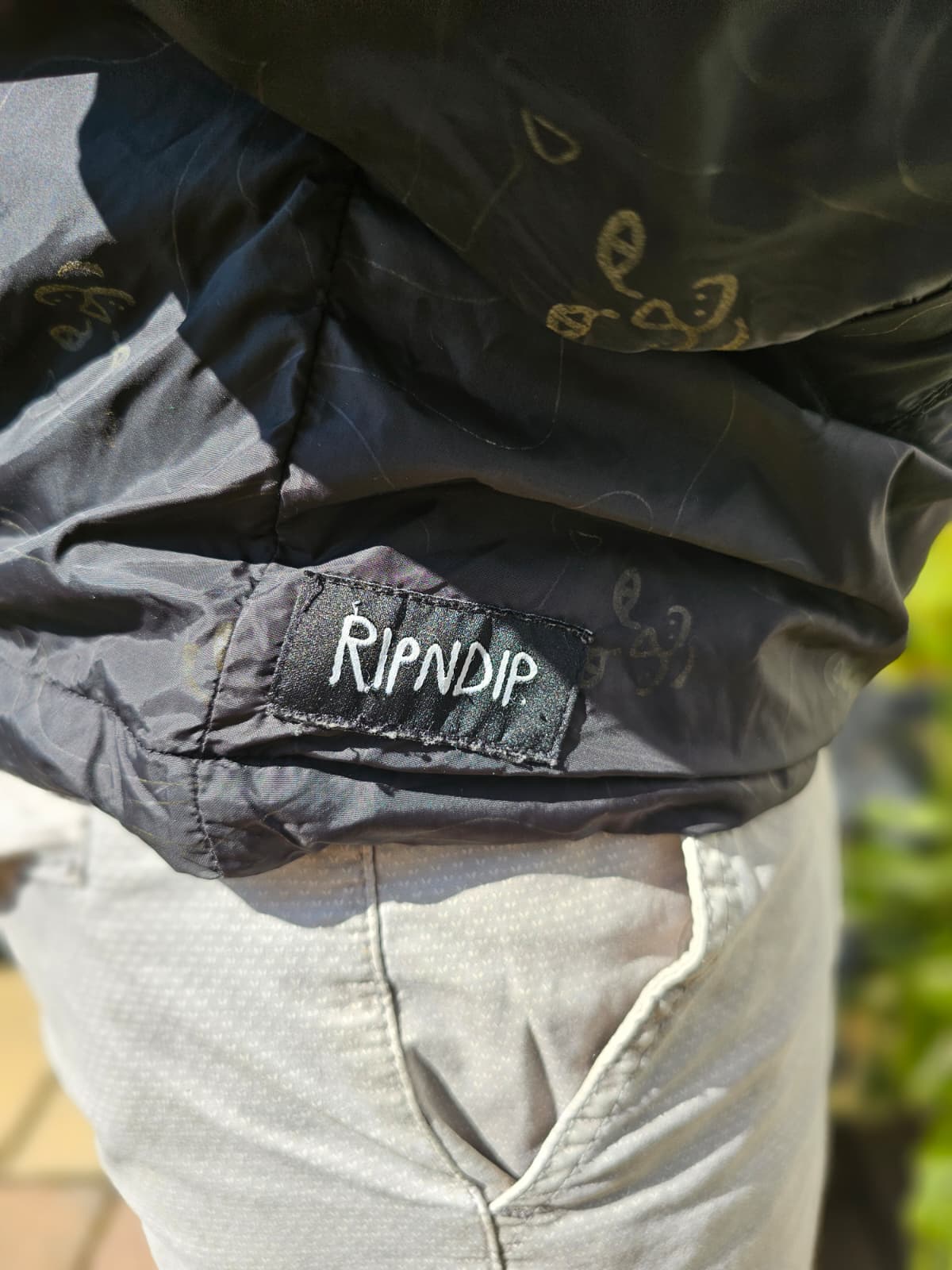 Ripndip Black Reflective 1/2 Zip Hooded Pullover Windbreaker Packable Jacket - M/Medium