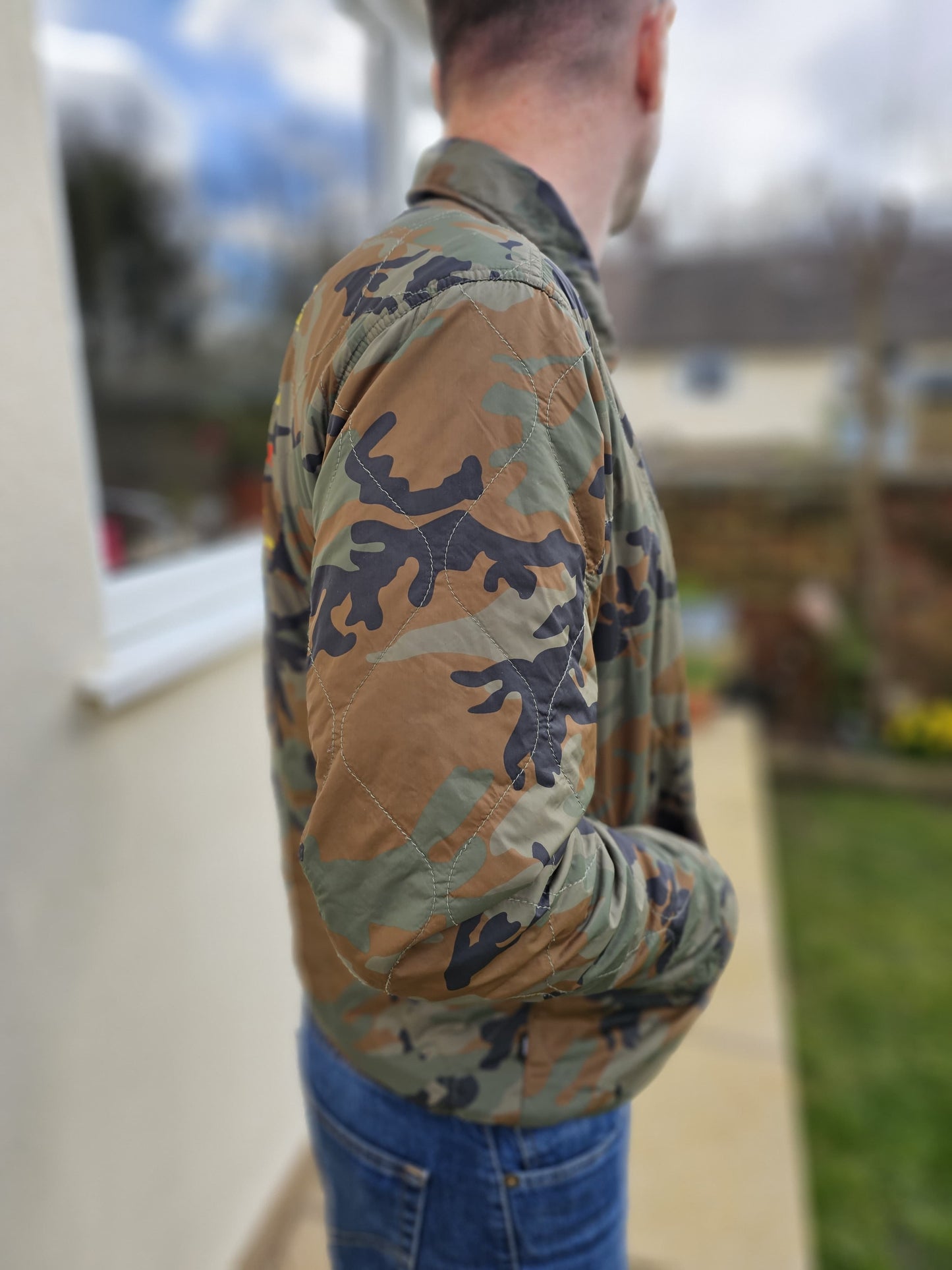 Awesome Obey Worldwide Camo Jacket Bull Dog Malt Whiskey Liquor Khaki -  L/Large