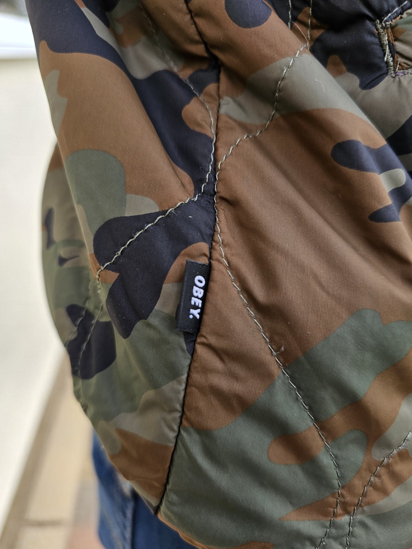 Awesome Obey Worldwide Camo Jacket Bull Dog Malt Whiskey Liquor Khaki -  L/Large