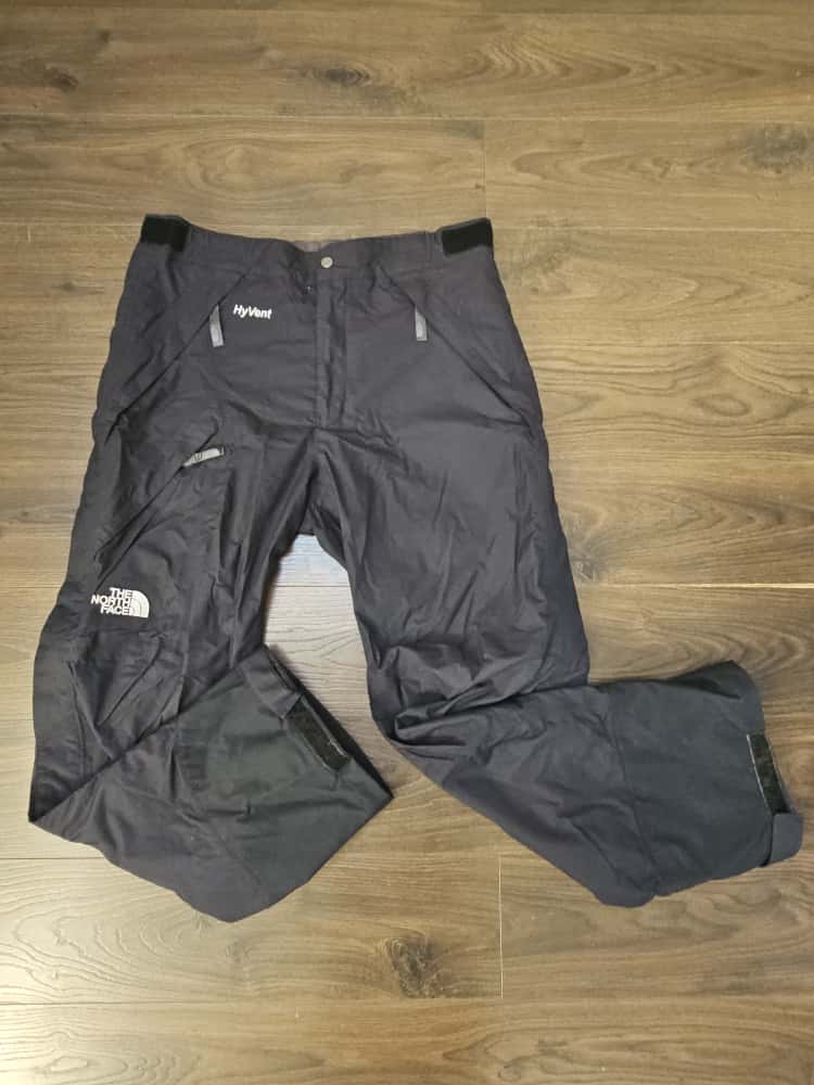 The North Face Hyvent Black Heavy Duty Waterproof Trousers Ski/Snowboard/Trek - M/Medium/ 36/31