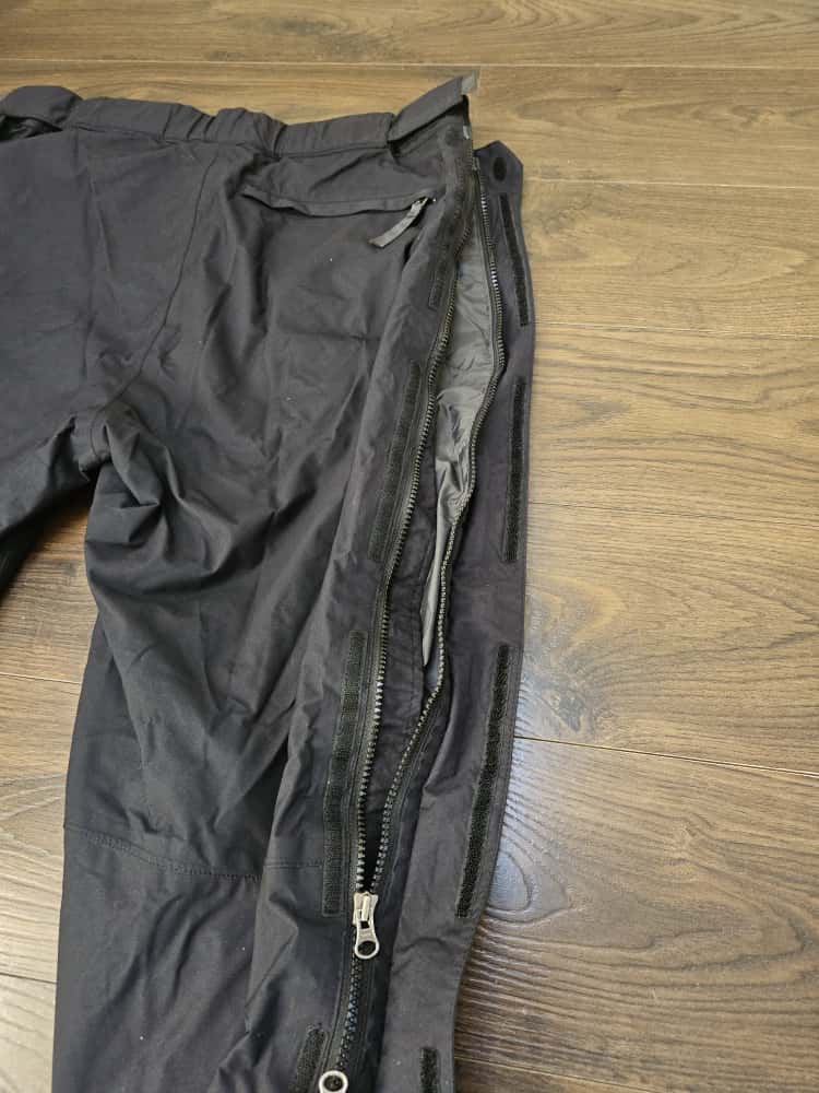 The North Face Hyvent Black Heavy Duty Waterproof Trousers Ski/Snowboard/Trek - M/Medium/ 36/31