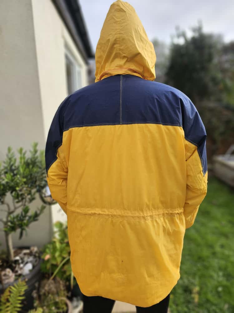 Vintage Berghaus Full Zip Hooded Insulated Yellow/Black Water Resistant Coat - L/Large